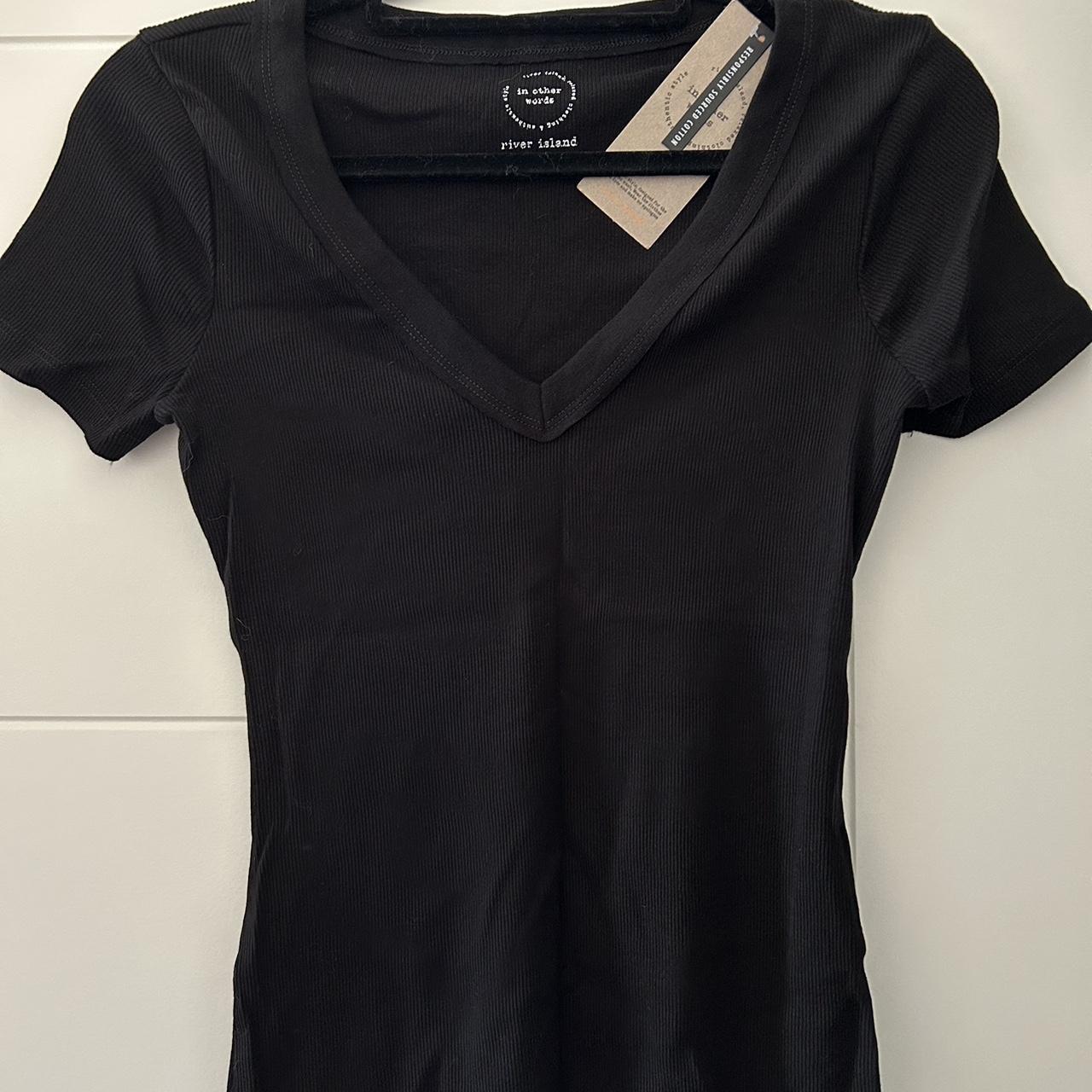Black v-neck Tshirt - Depop