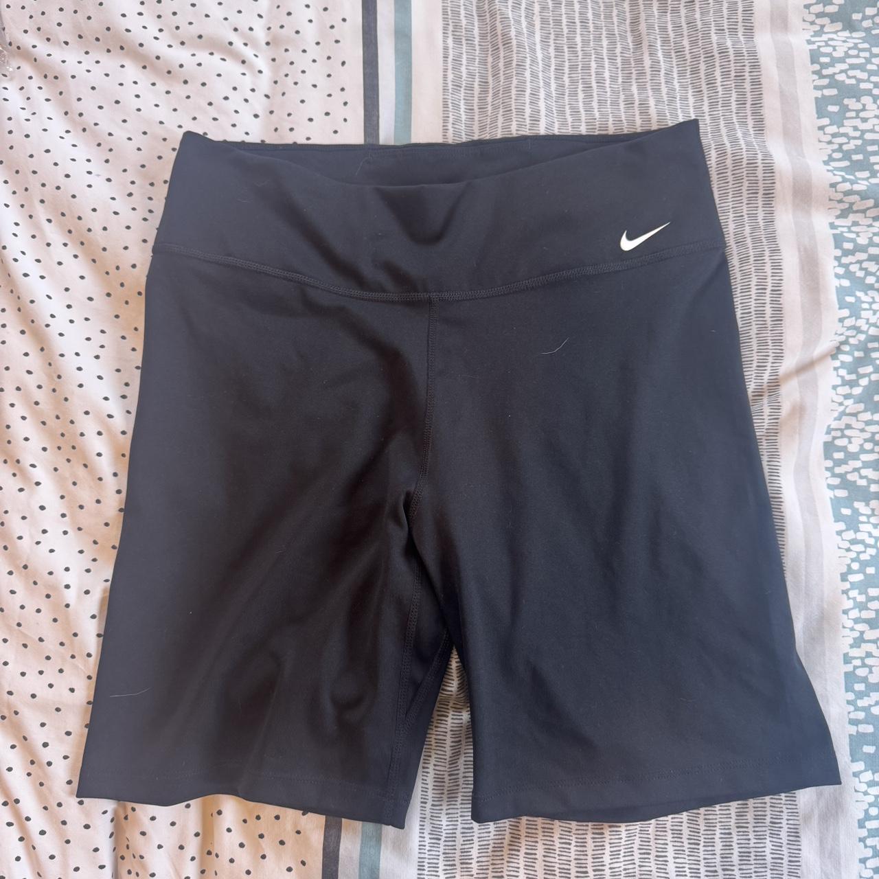 item listed by isabellabattagliapearce