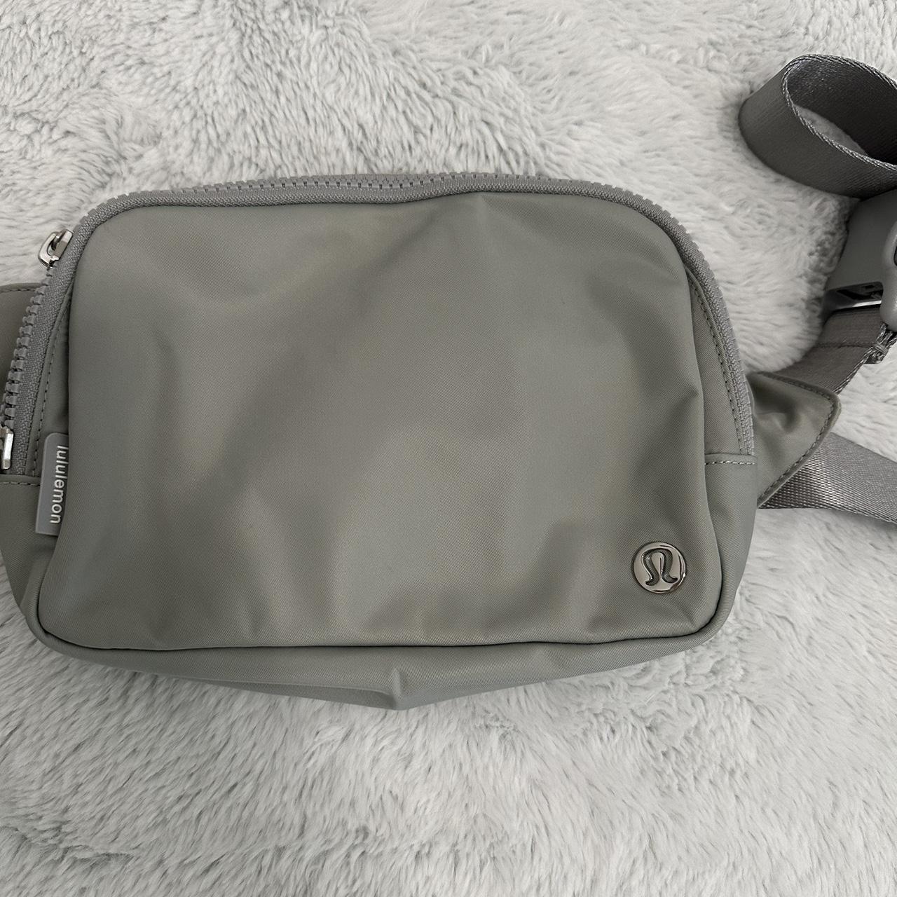 Lululemon everywhere belt bag outlet large grey