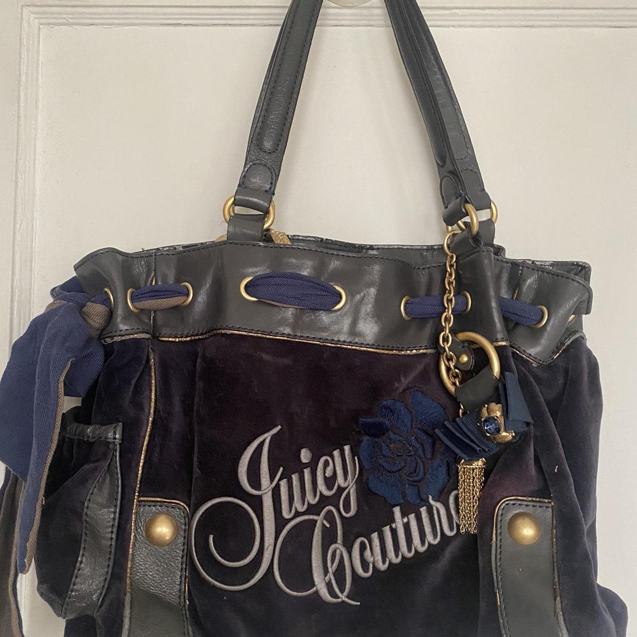 Navy Juicy Couture Purse 💙 Comes with a cute heart... - Depop