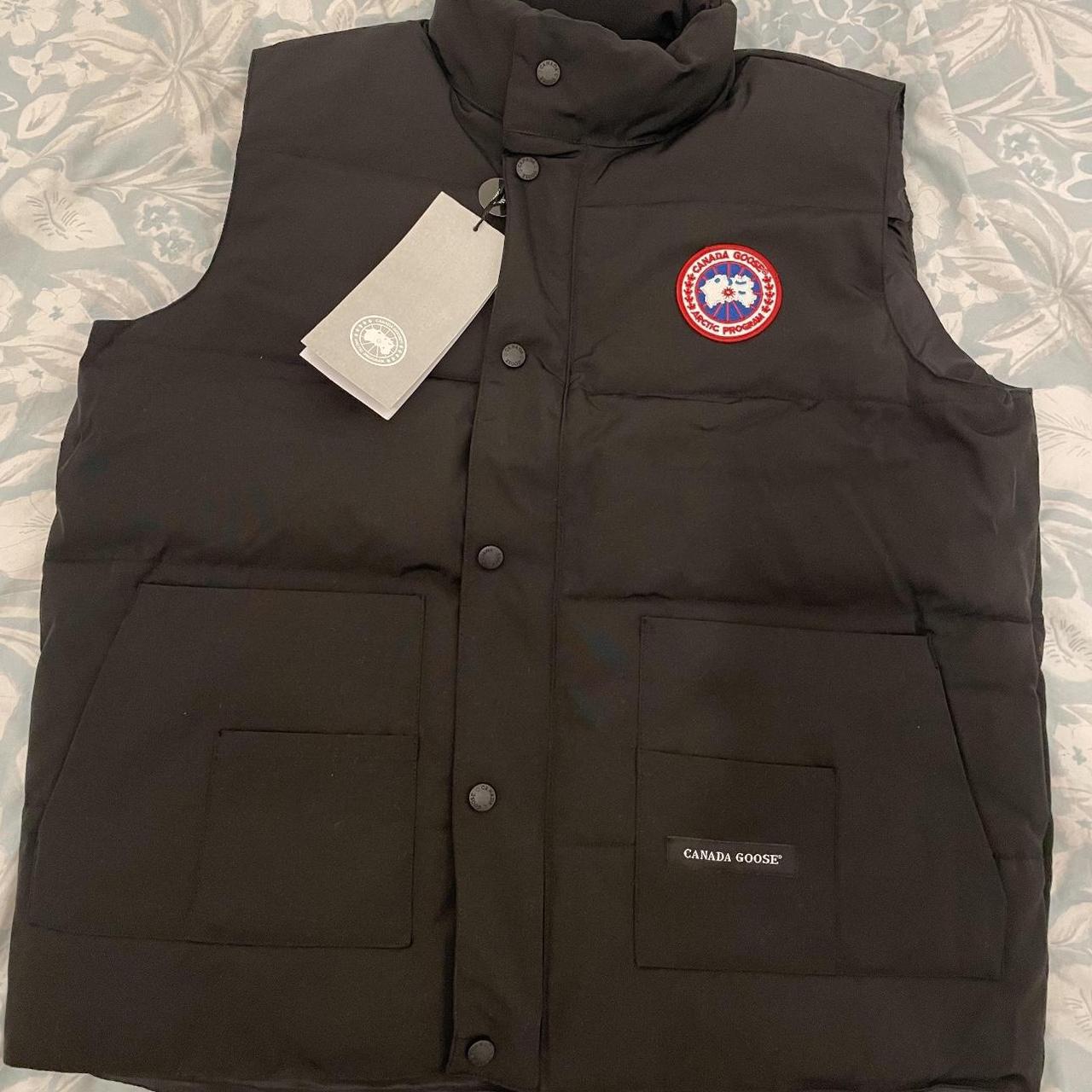 Canada Goose Gilet - Depop