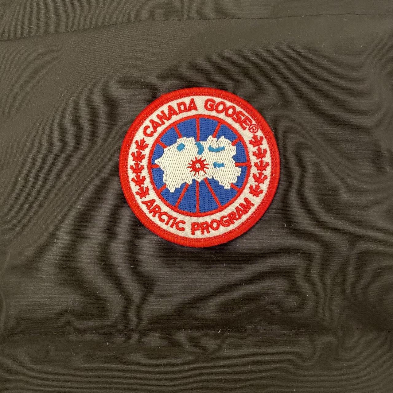 Canada Goose Gilet - Depop