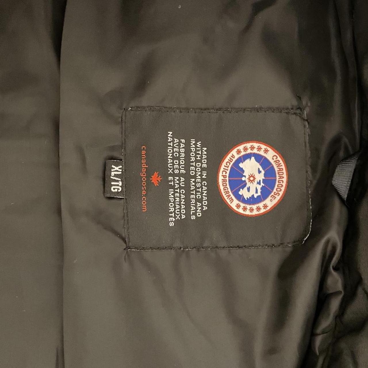 Canada Goose Gilet - Depop