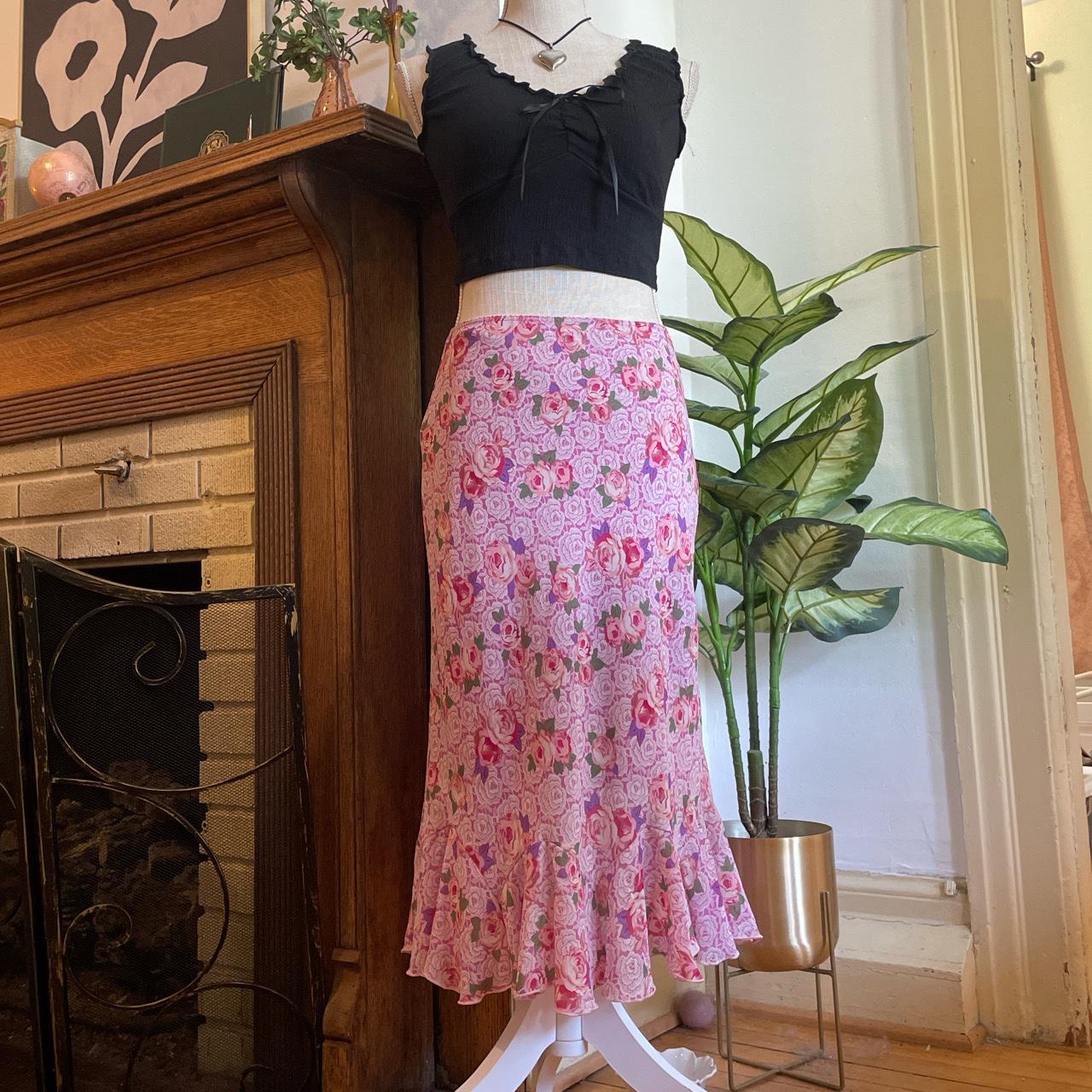 La Belle Women's Pink Skirt Depop