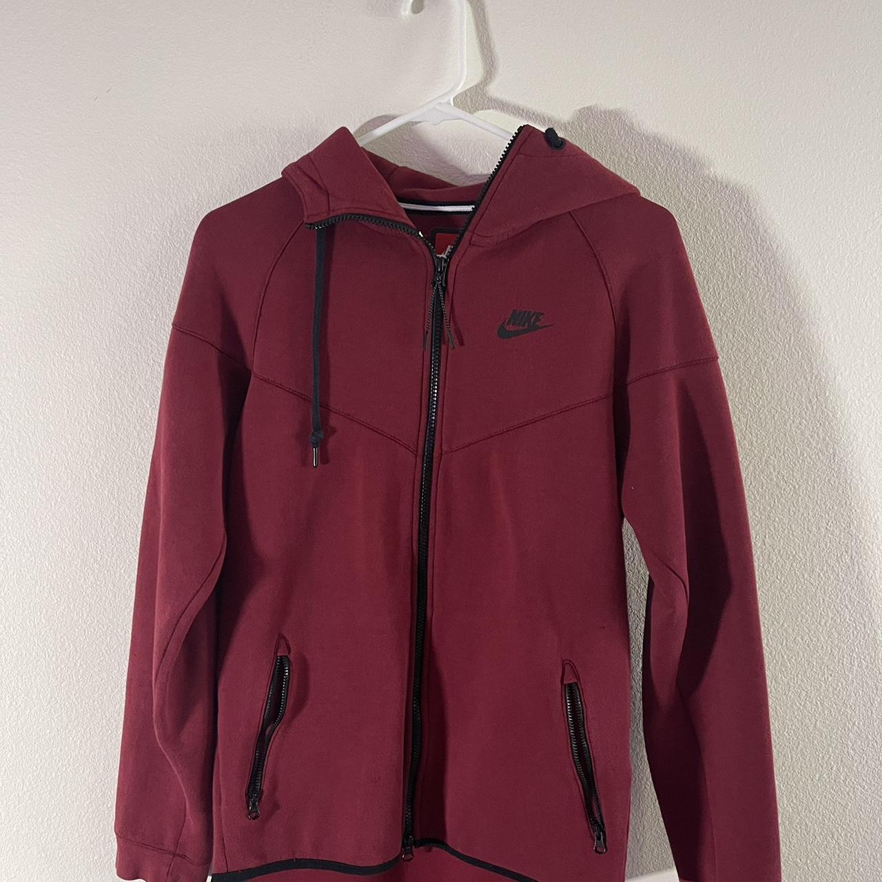mens nike maroon