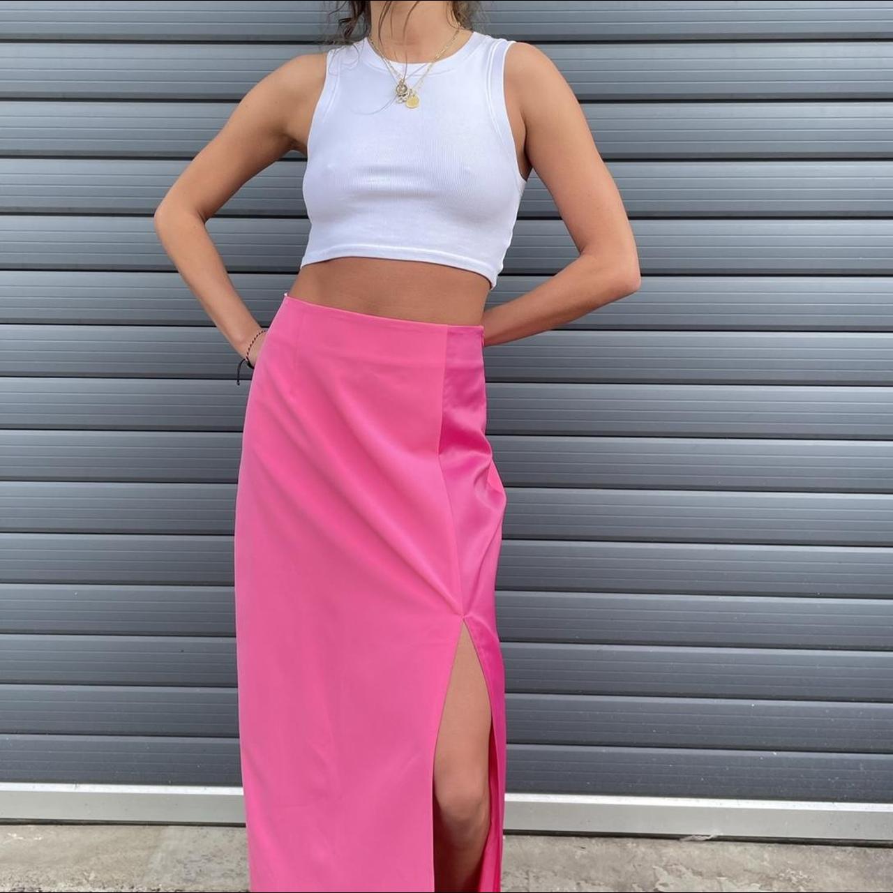Pink midi skirt 2 tone with slit - Depop