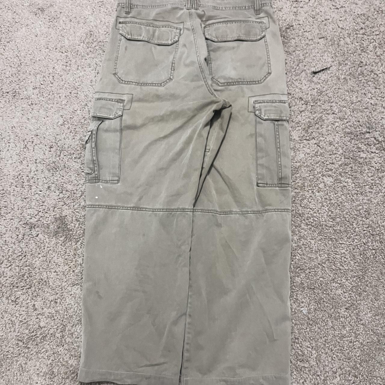 union bay baggy cargo pants some flaws just look at... - Depop