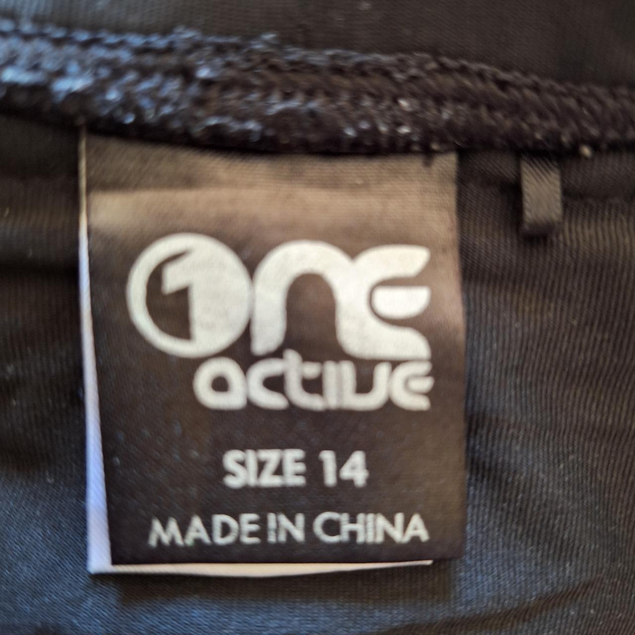 OneActive by Michelle Bridges leggings size 14 black... - Depop