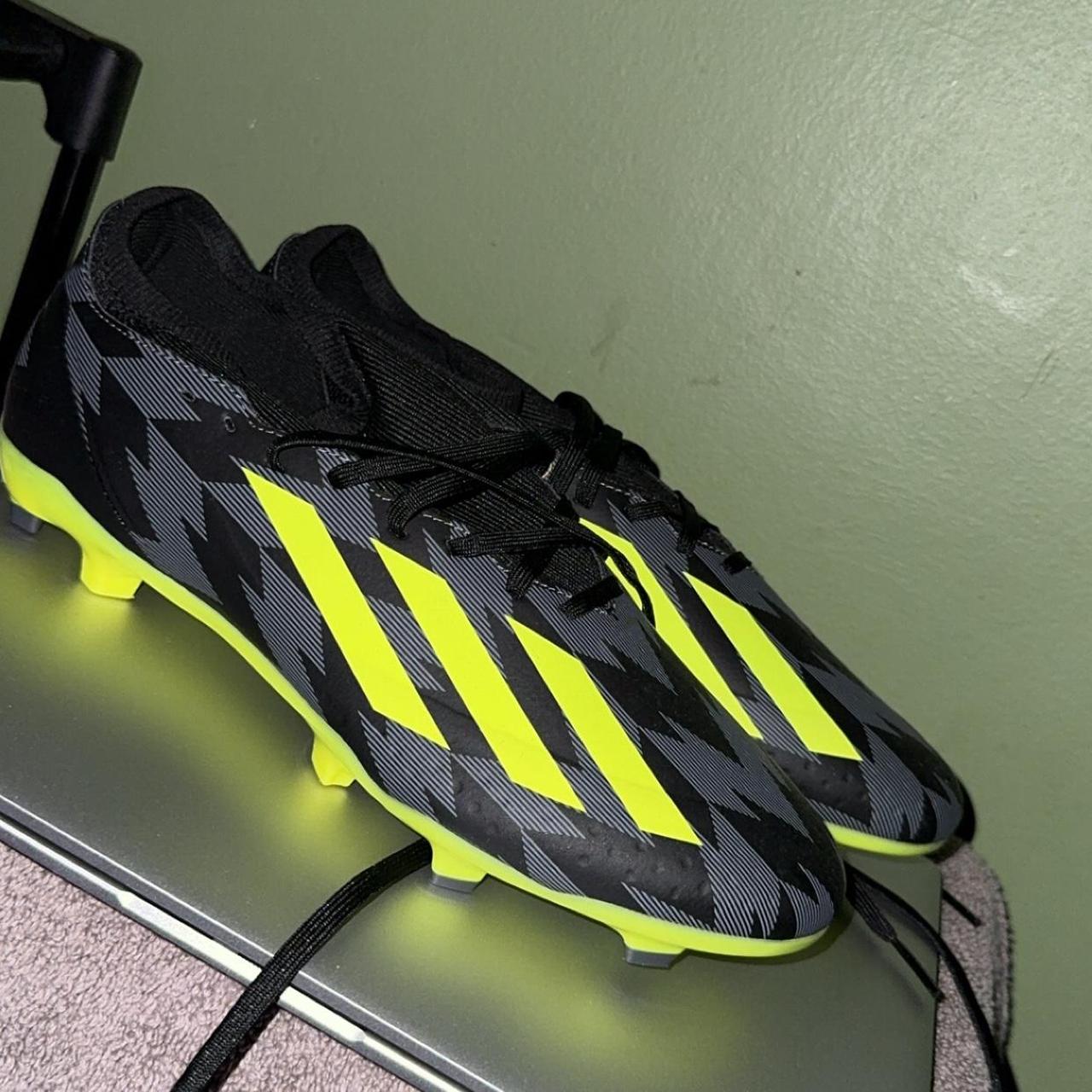mens soccer cleats size 9