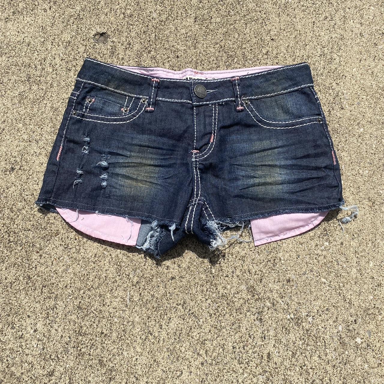 item listed by bettysclosettt