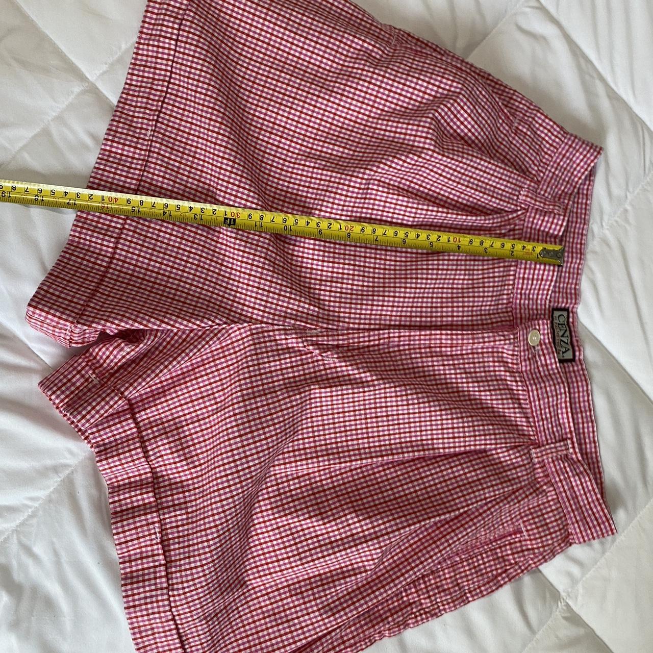 Cute gingham/plaid shorts with pleats 🍄 mom-jean... - Depop
