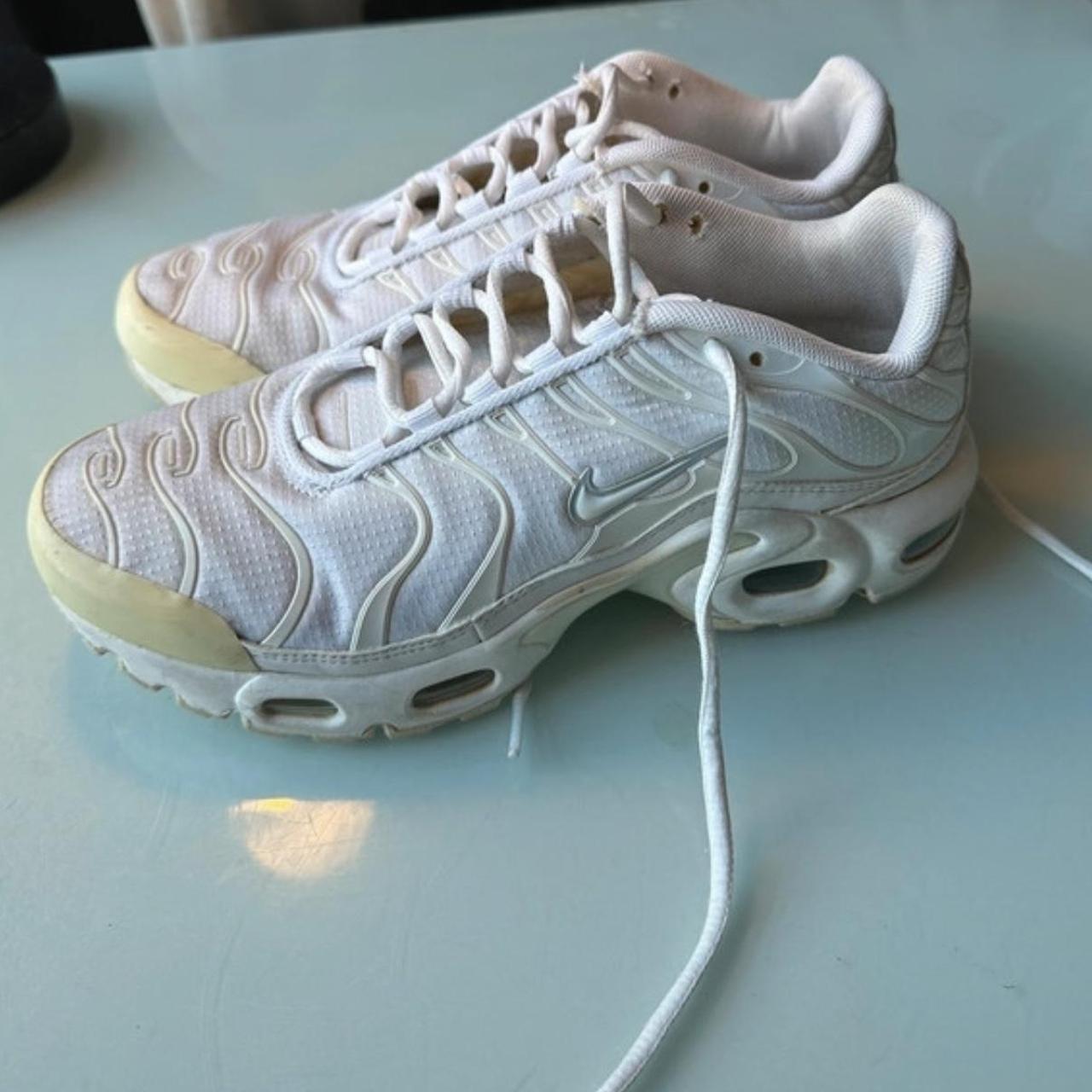 nike tns size 4