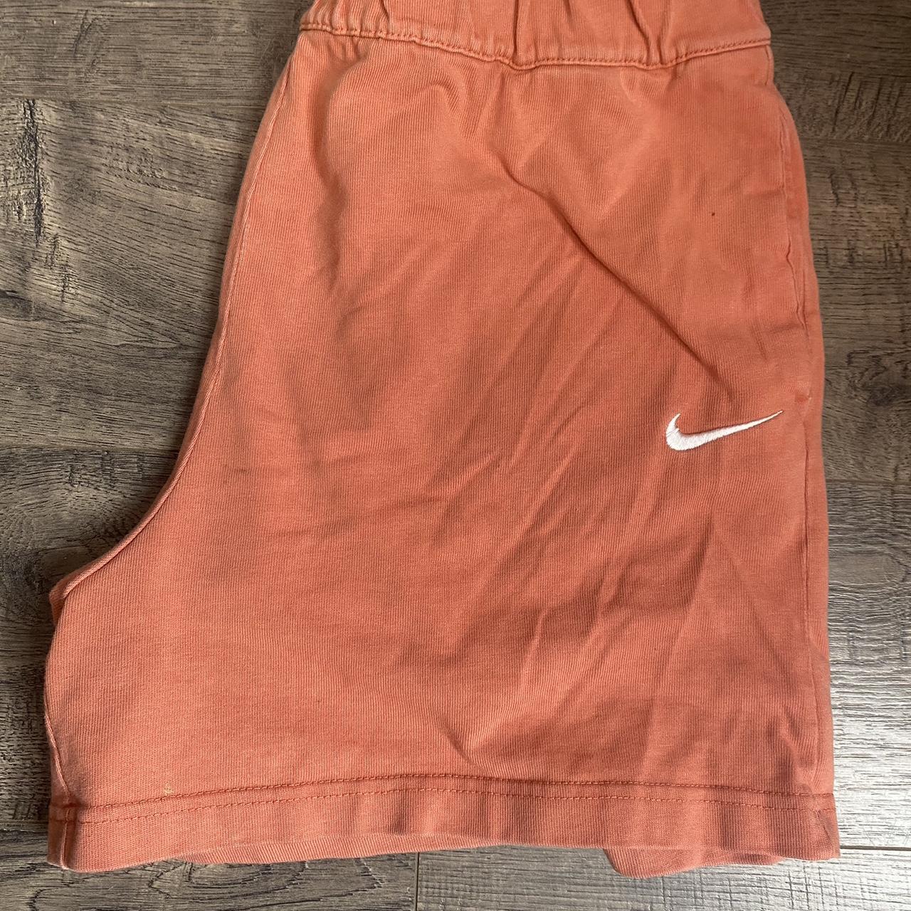 mens medium nike shorts