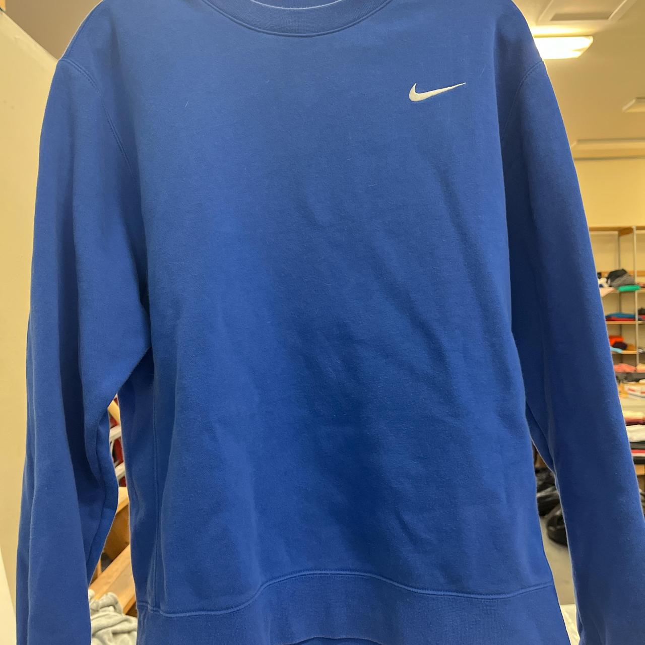 nike crew neck club sweatshirt blue