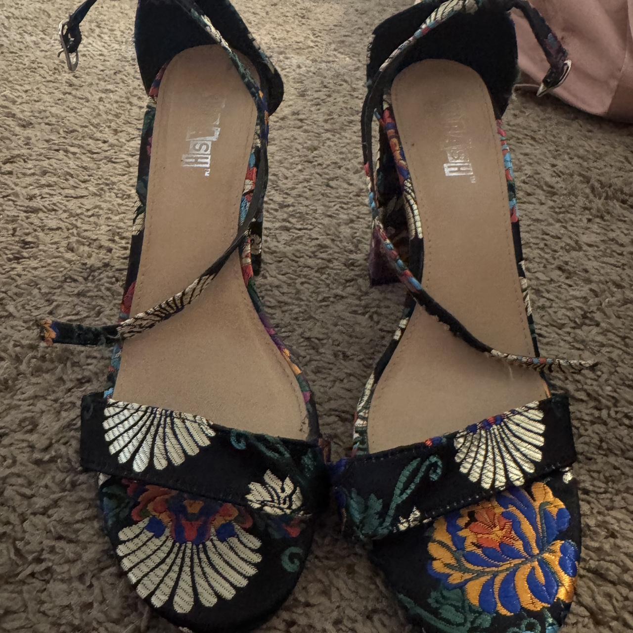 item listed by oliviabaer25