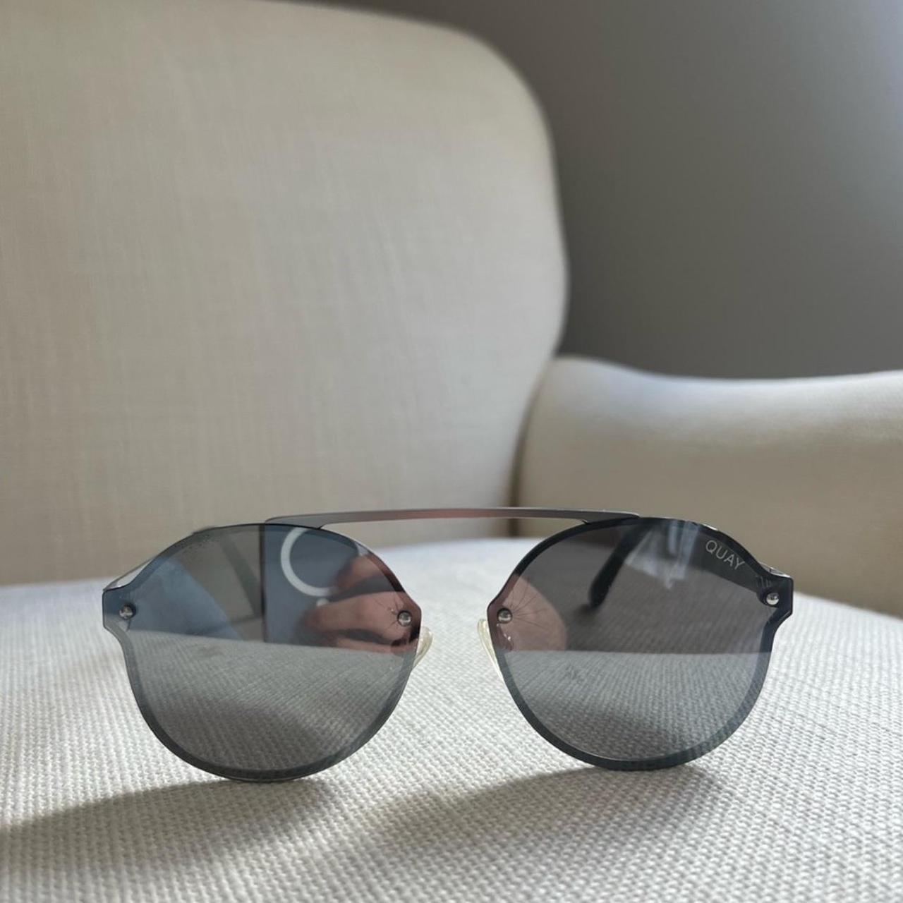 Mirrored sunglasses quay online