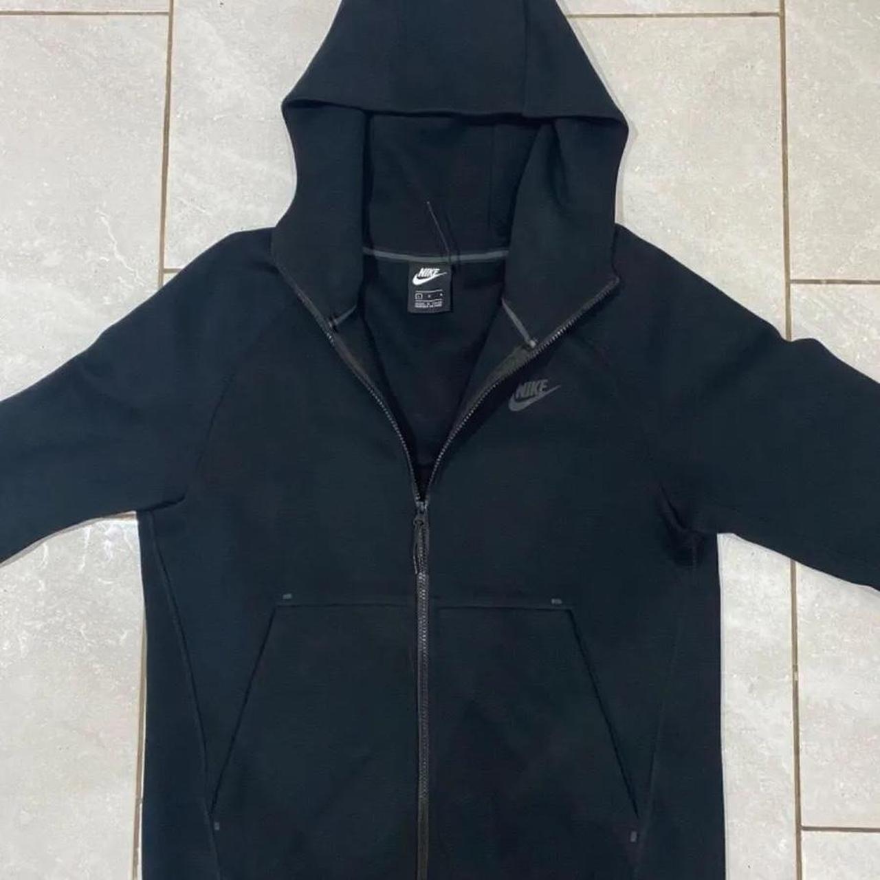 mens black nike tech