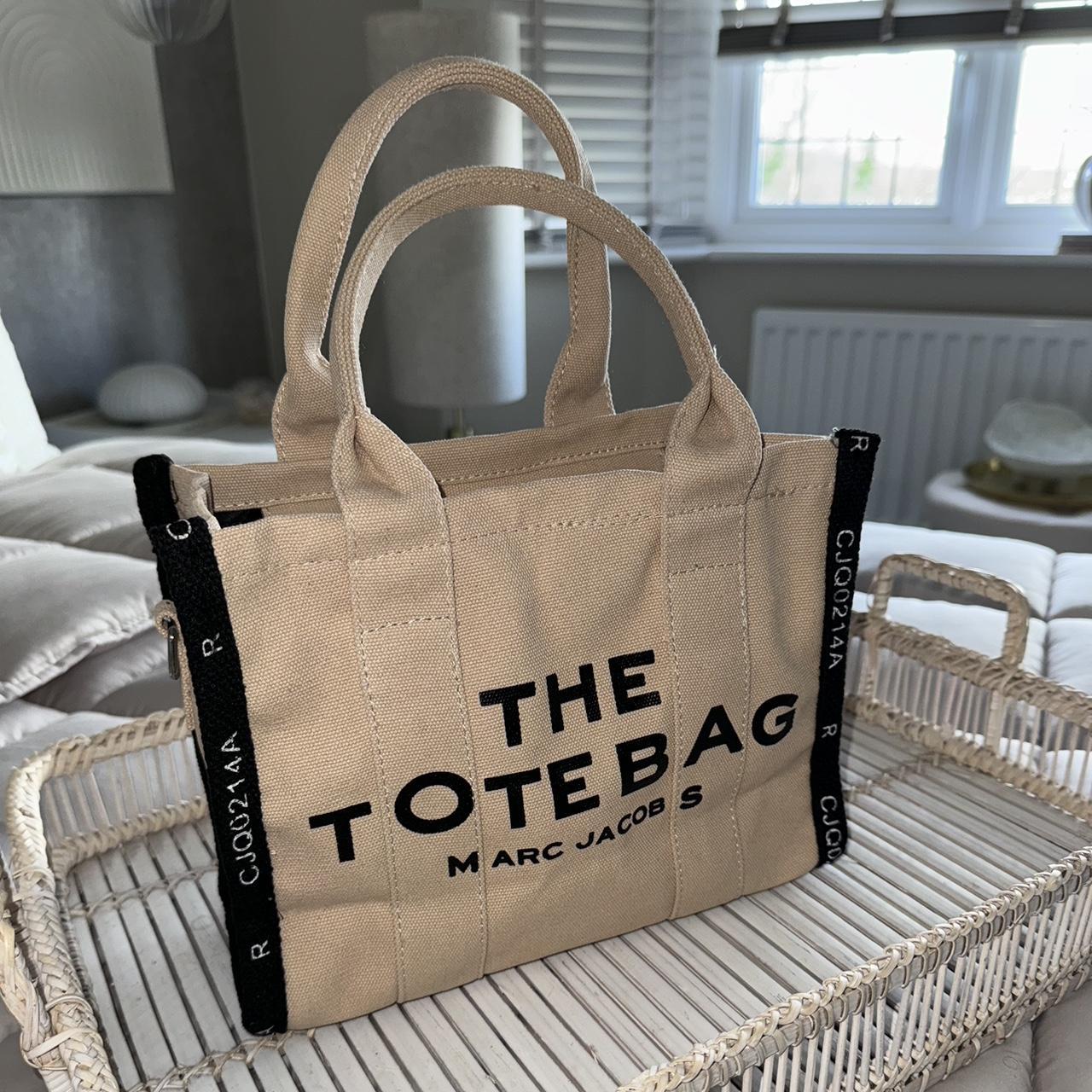 Marc Jacob’s The Tote Bag SMALL - Depop
