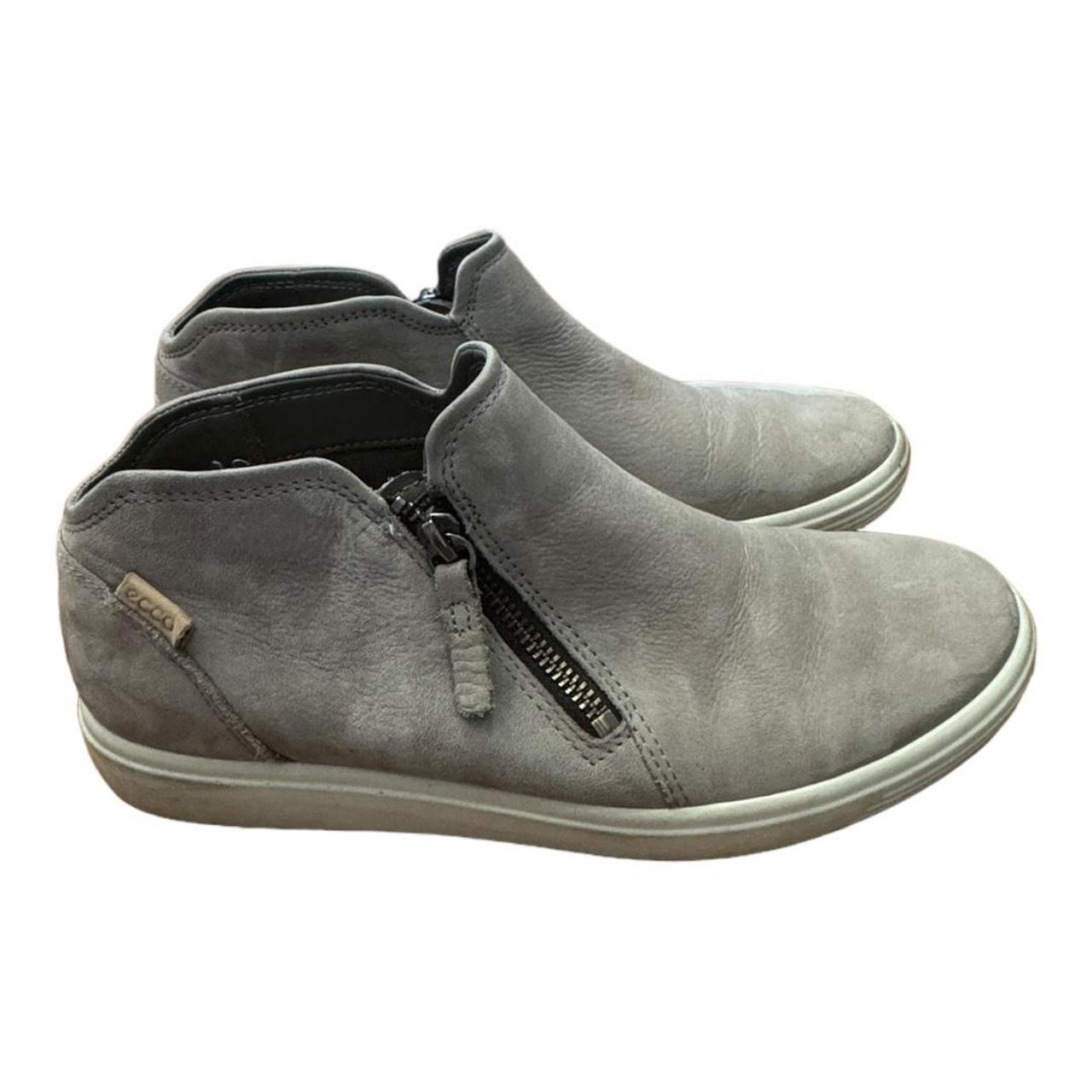 Ecco Women s Soft 7 Side Zip Bootie Sneaker Grey