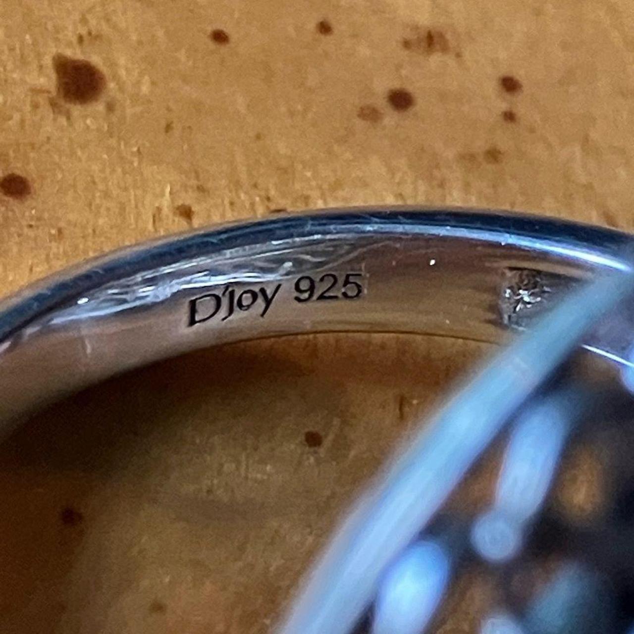 Women's Ring - Silver – This pretty ring features… - image 6