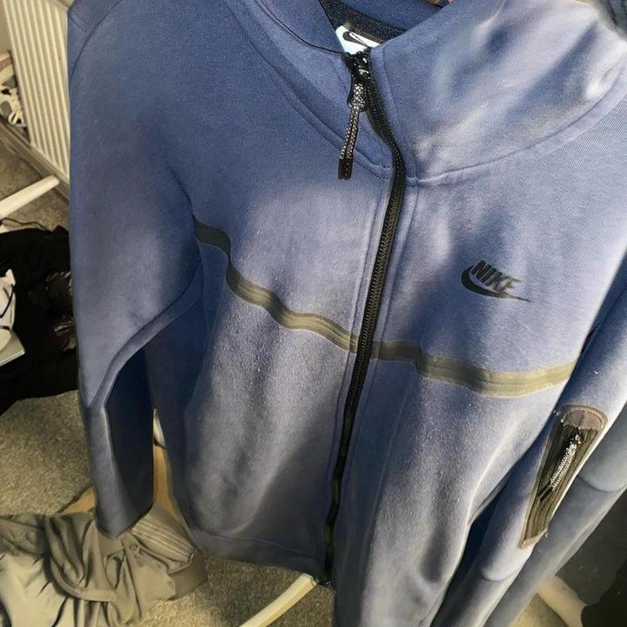 old season grey tech fleece