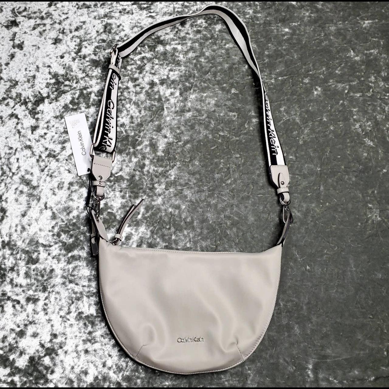  Women's Crossbody Handbags - Calvin Klein / Beige