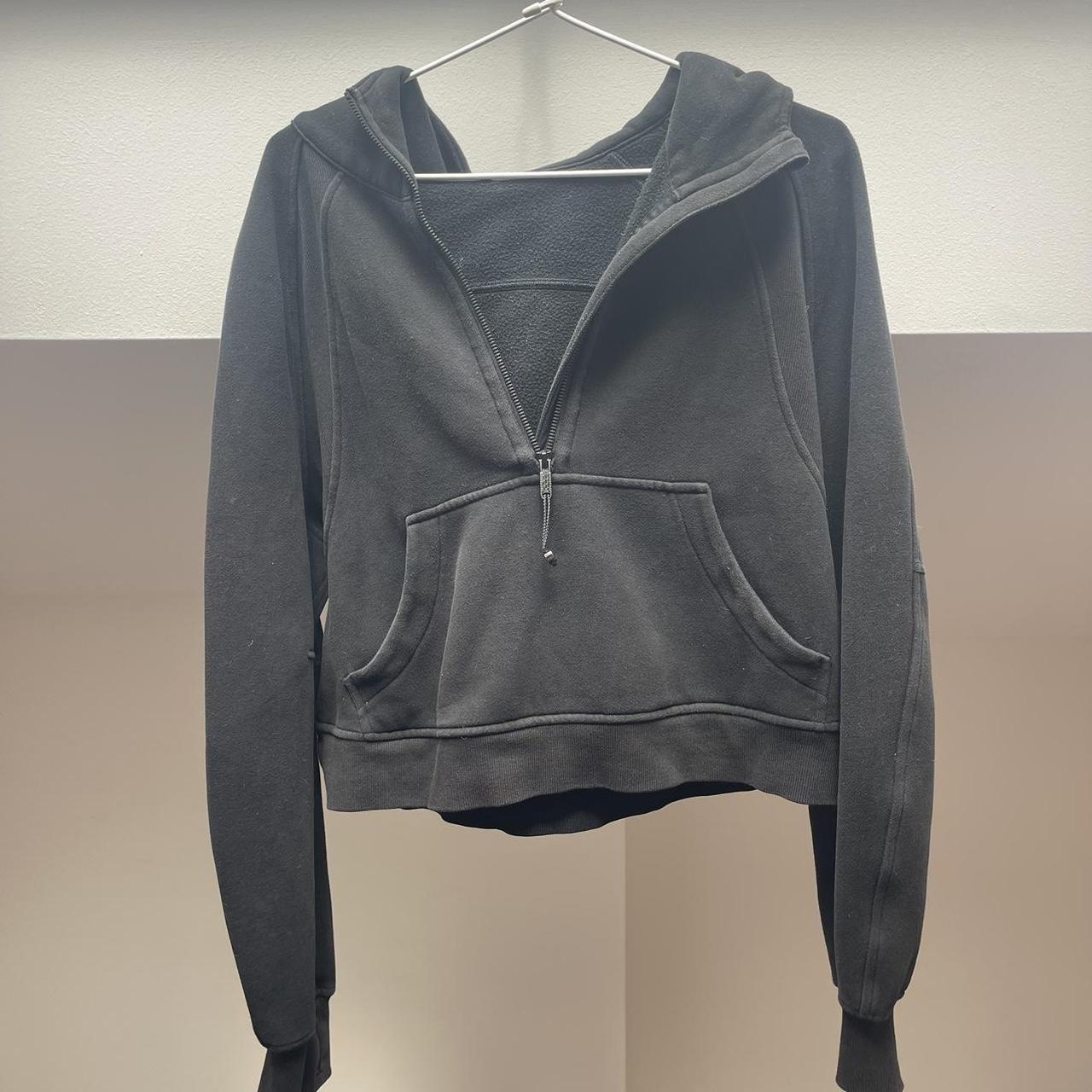 cropped black lululemon sweatshirt size M/L - Depop