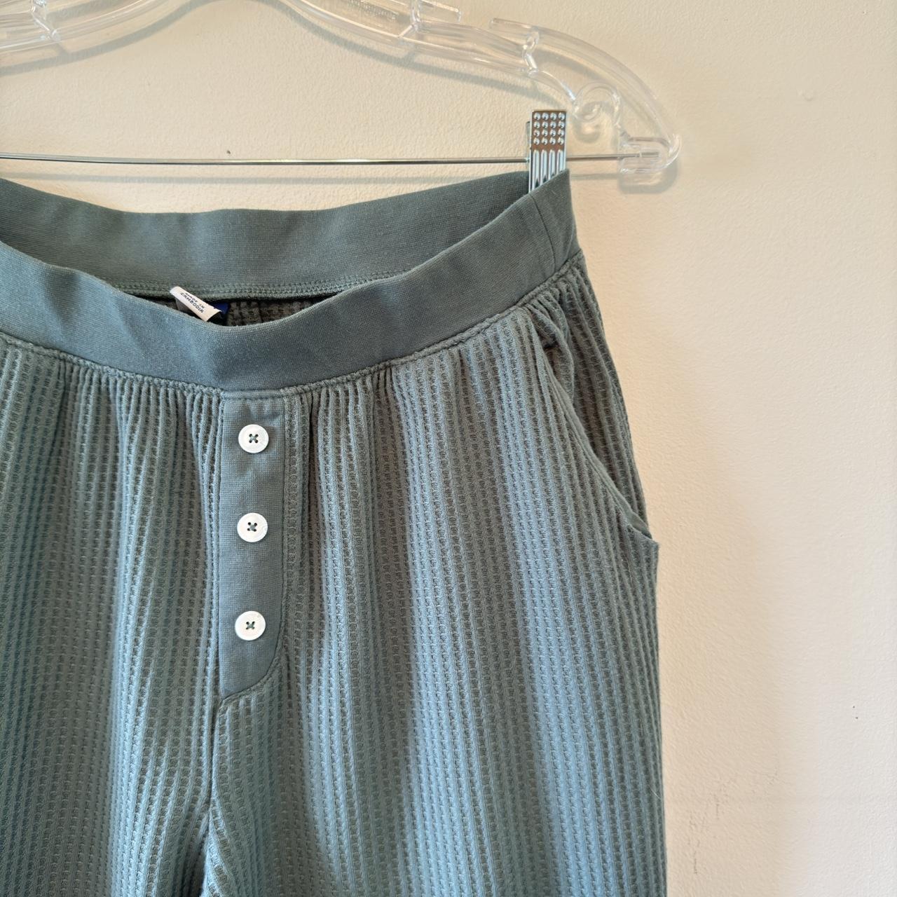 never worn, mint condition, green Old Navy Depop