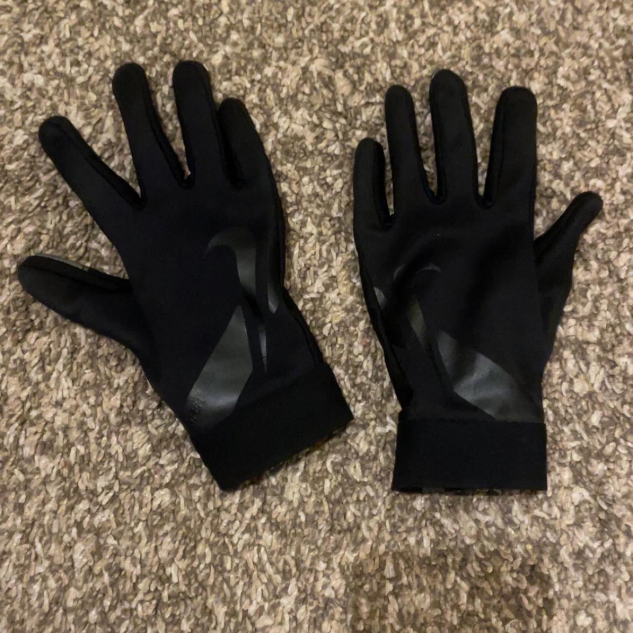 Nike Hyperwarm Gloves NOT SELLING IM POSTING... - Depop