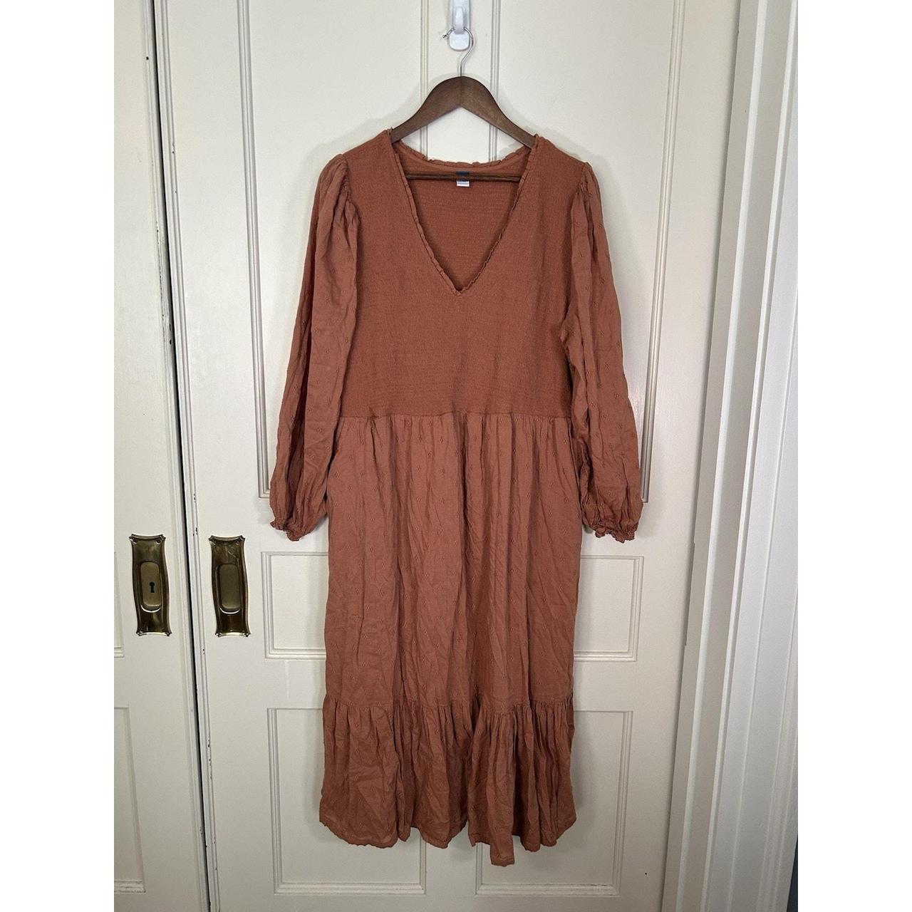 Old Navy Women's Dress - Brown - XXL – Old Navy Smocked Textured Peasant Midi Dress …