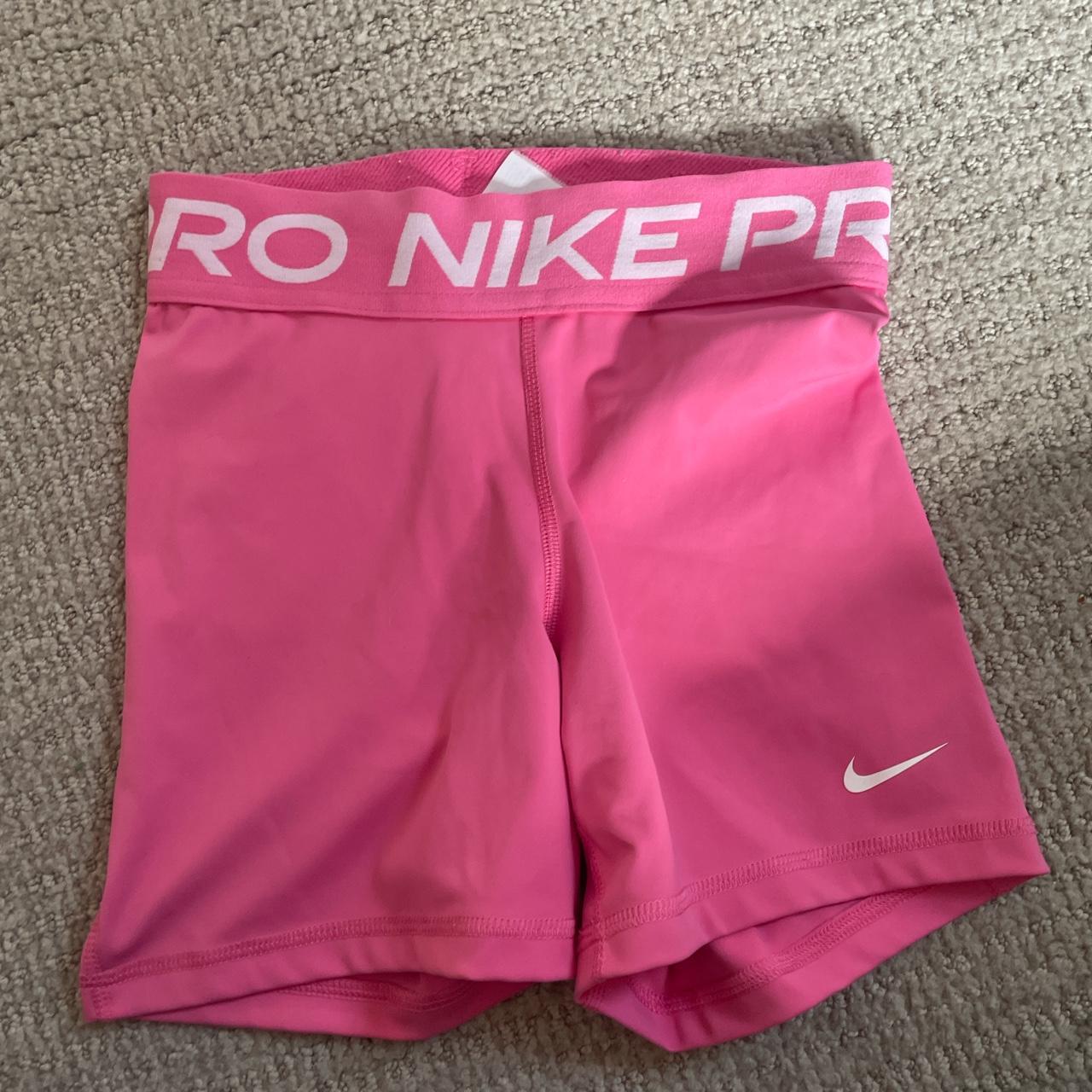 womens nike hot pink