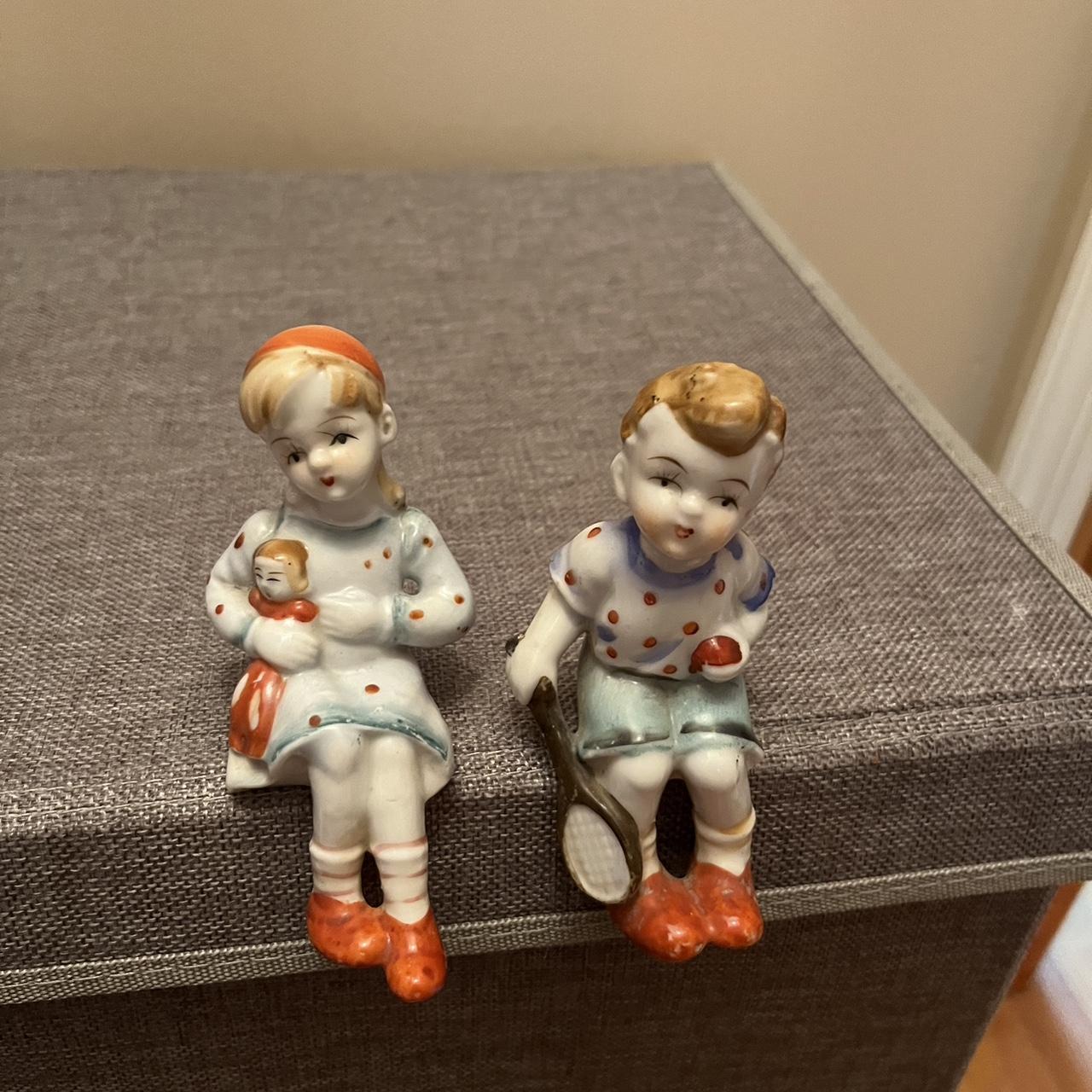 骨董　小柄　2本セット Vintage Occupied Japan Figurines Boy and Girl Shelf | Depop