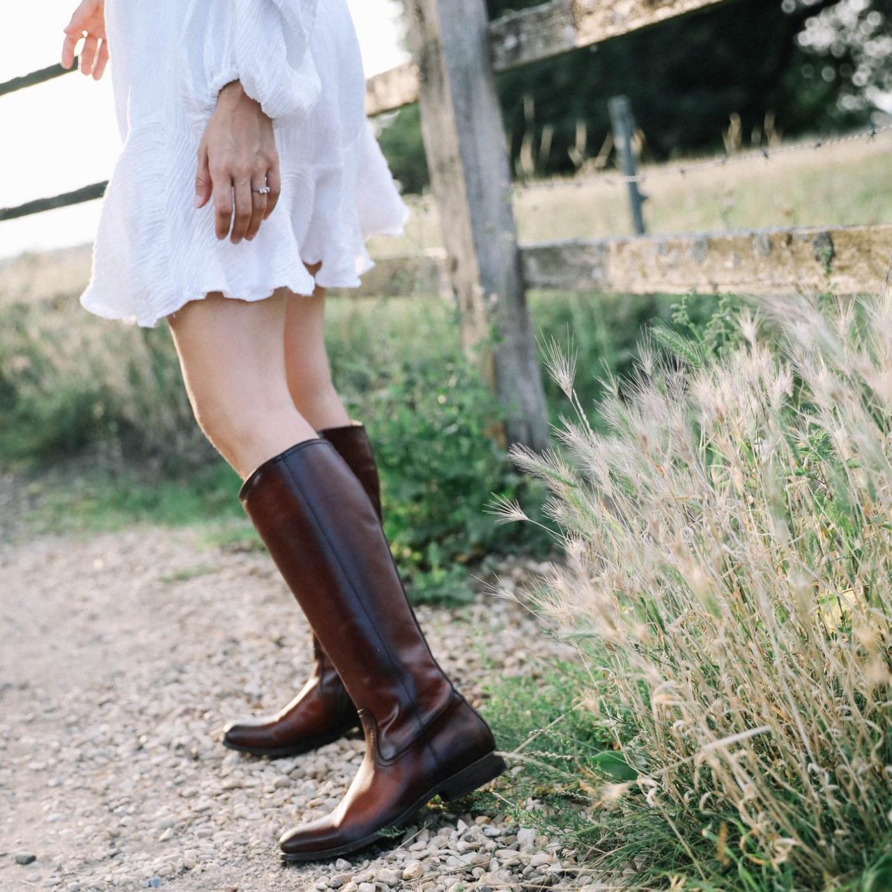 Frye hotsell Melissa Button Boots