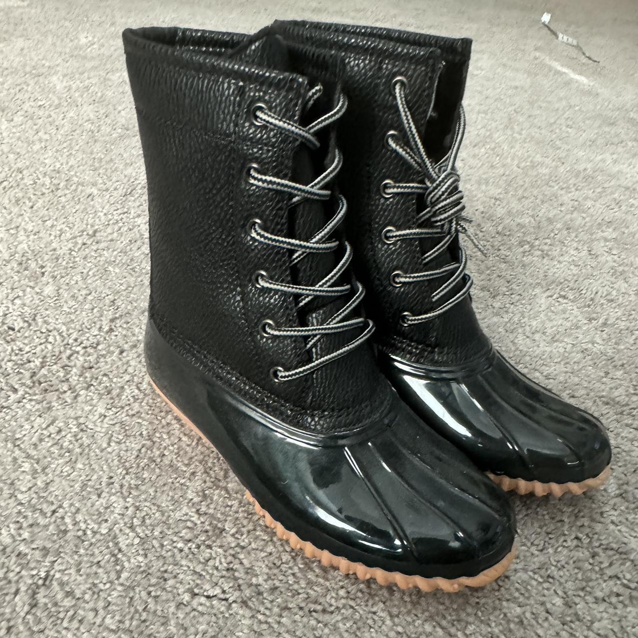 Black duck boots with gum sole and laces boots Depop