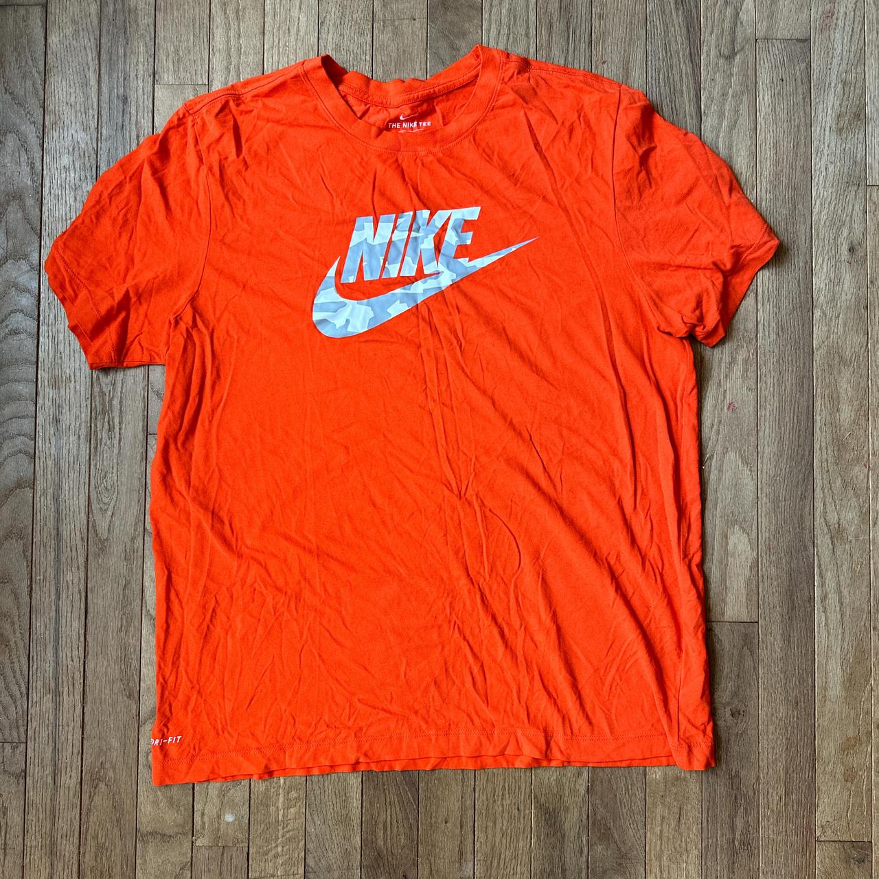 Nike orange camo logo dri fit XL. men s short sleeve