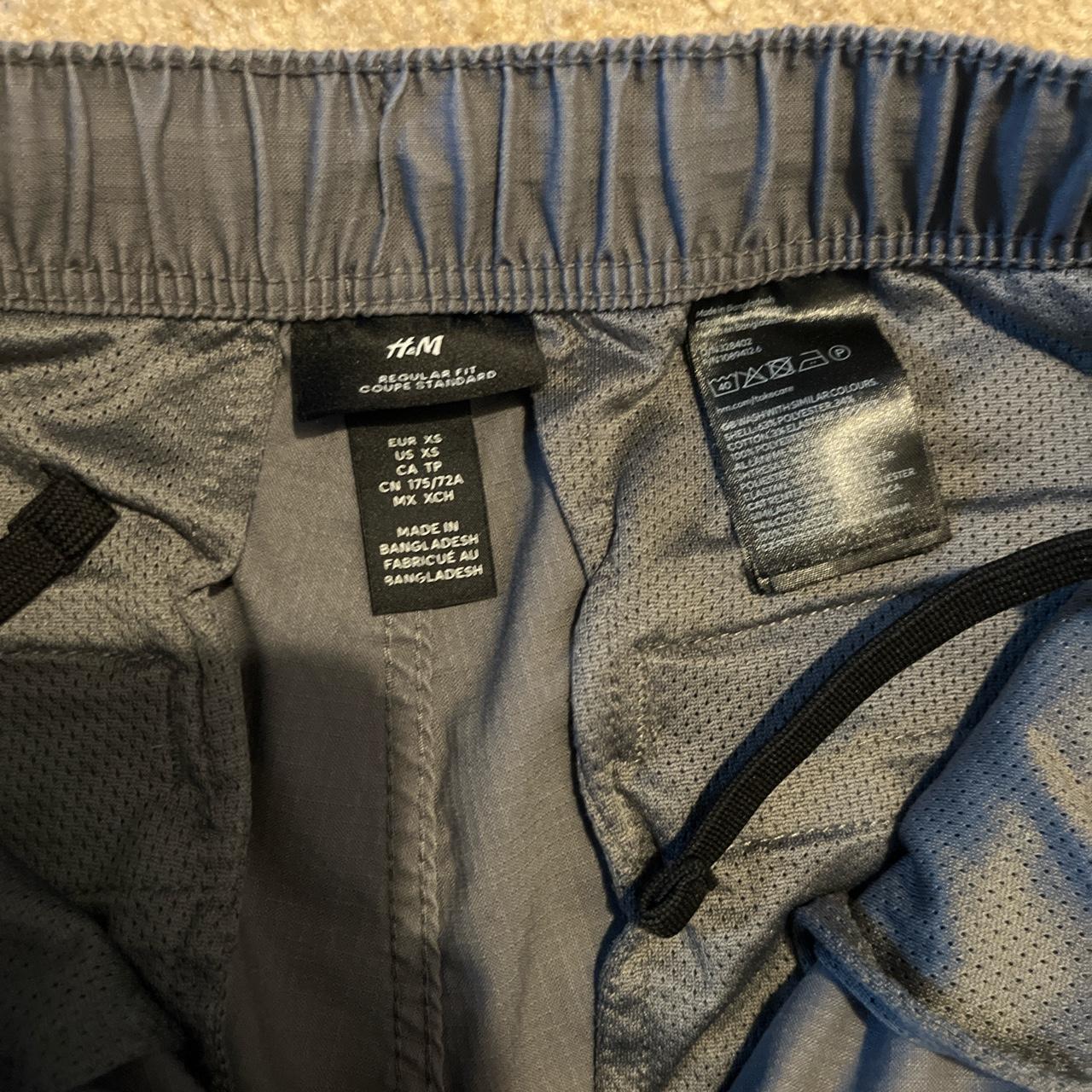H&M Cargo Pants Regular Fit Adjustable waste - Depop