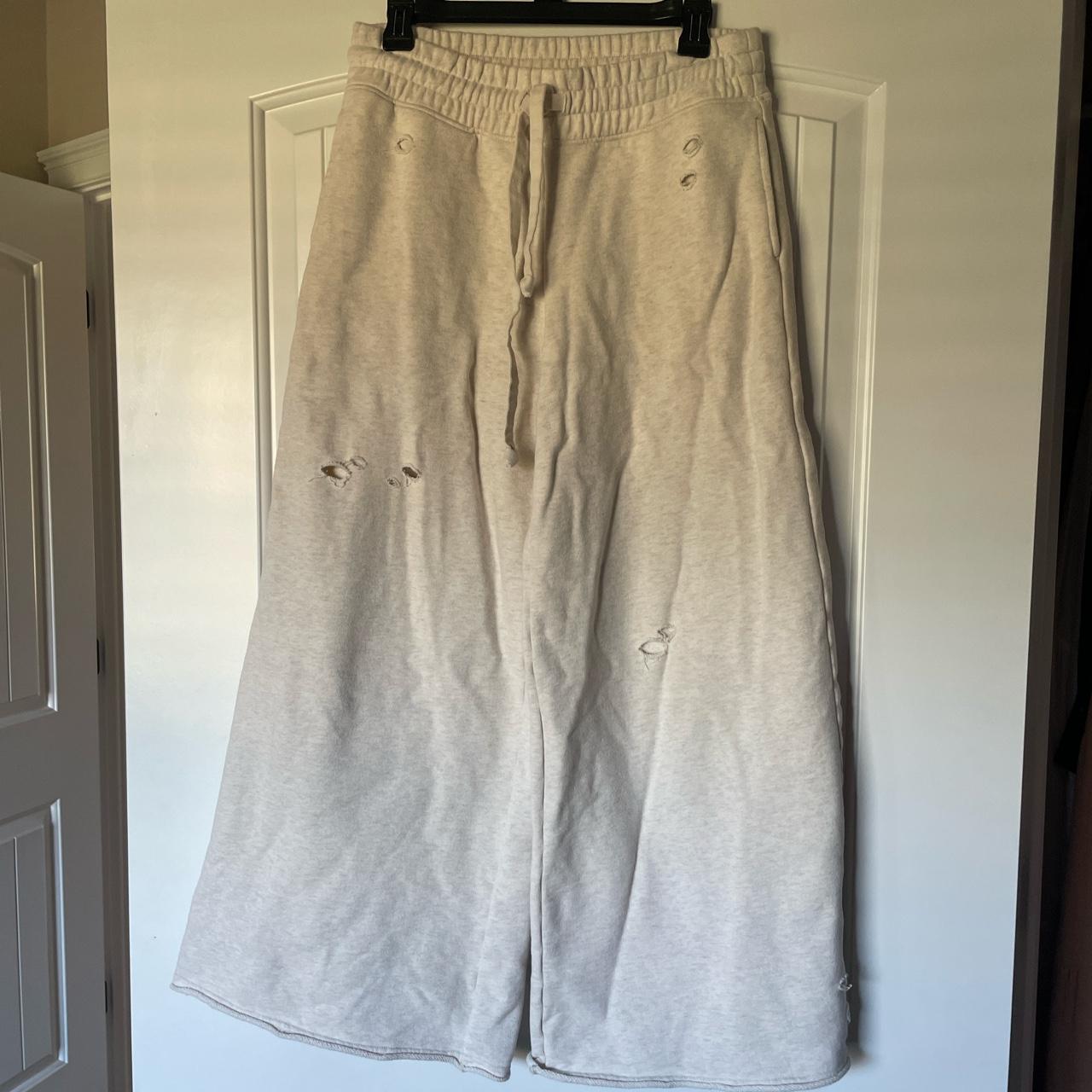 aerie flare sweatpants, worn but in great condition - Depop