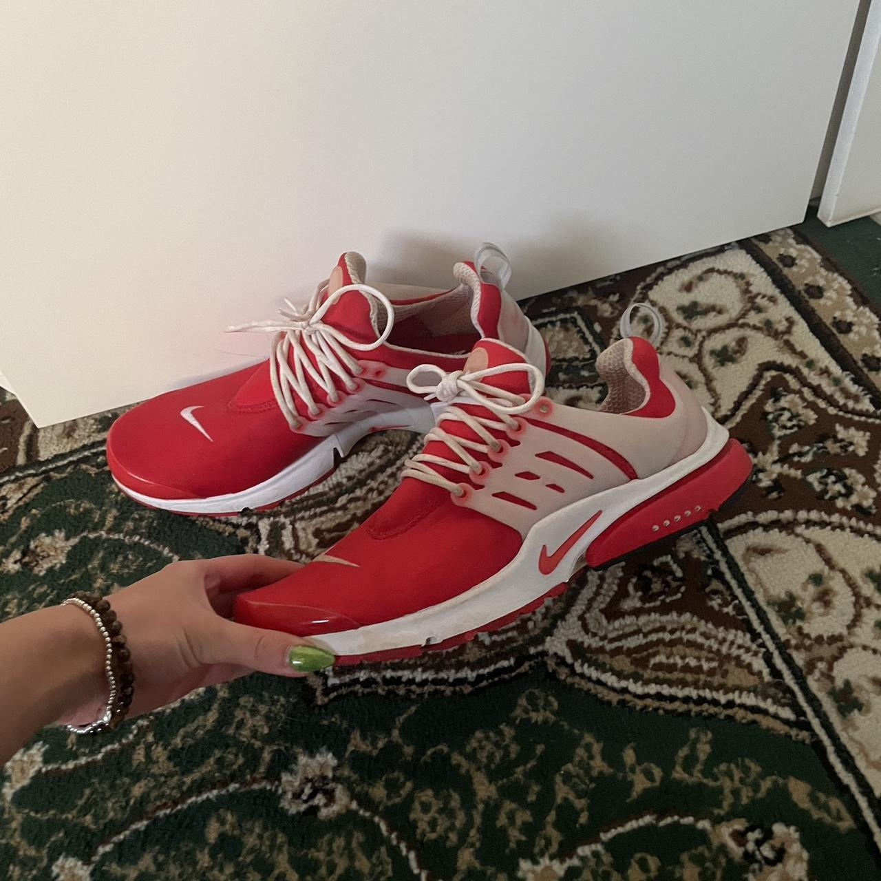 Nike air presto comet red Size... - Depop