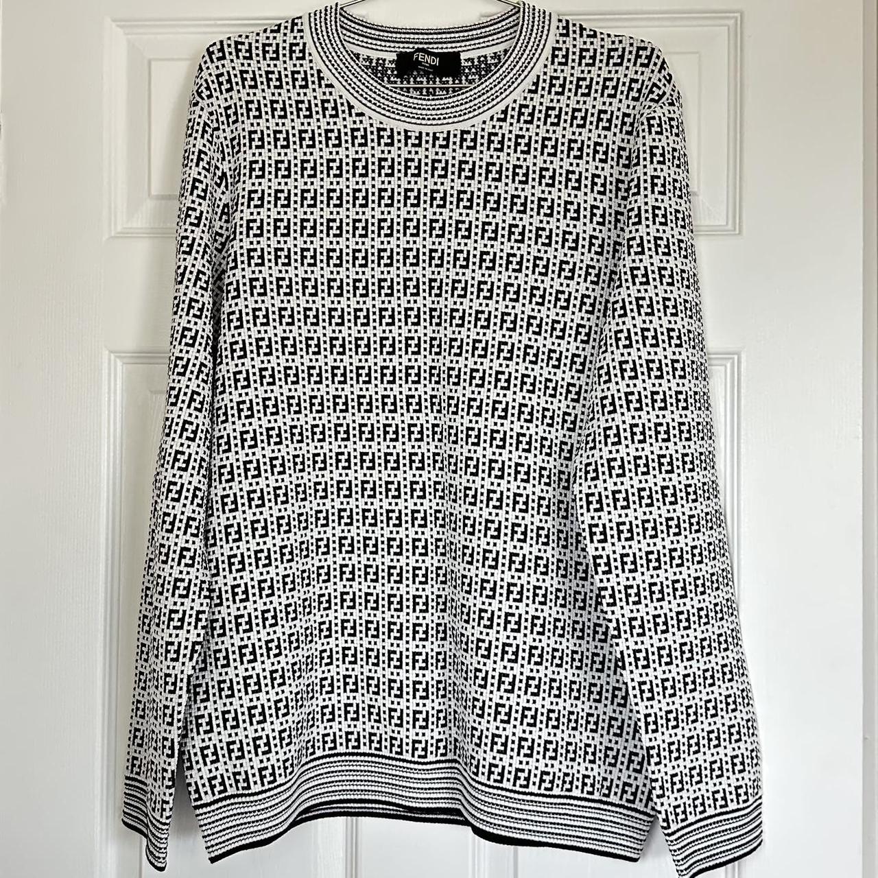 Fendi Pullover Sweater in great condition! Size