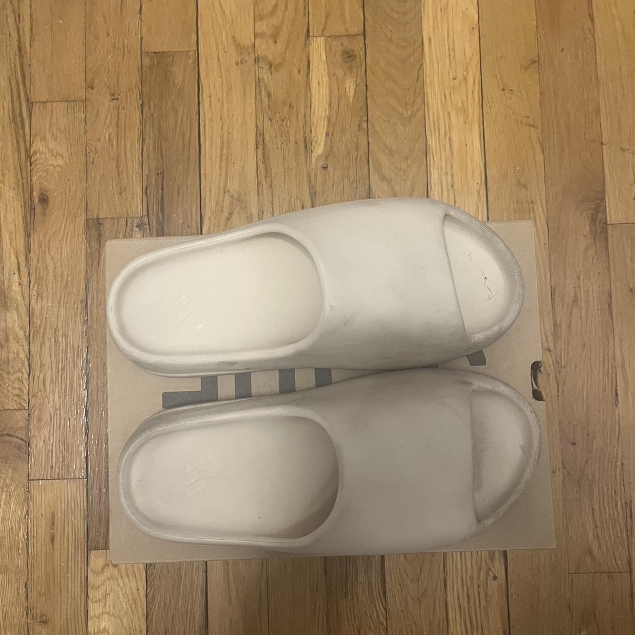 yeezy slides beige