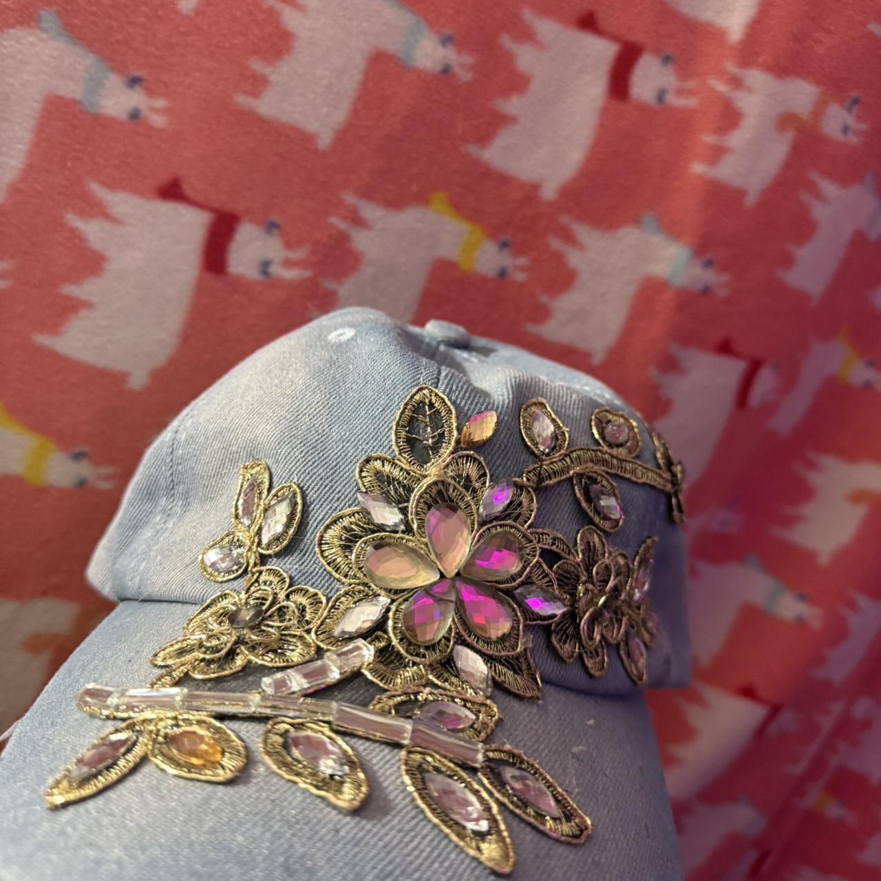 item listed by lilahhmei