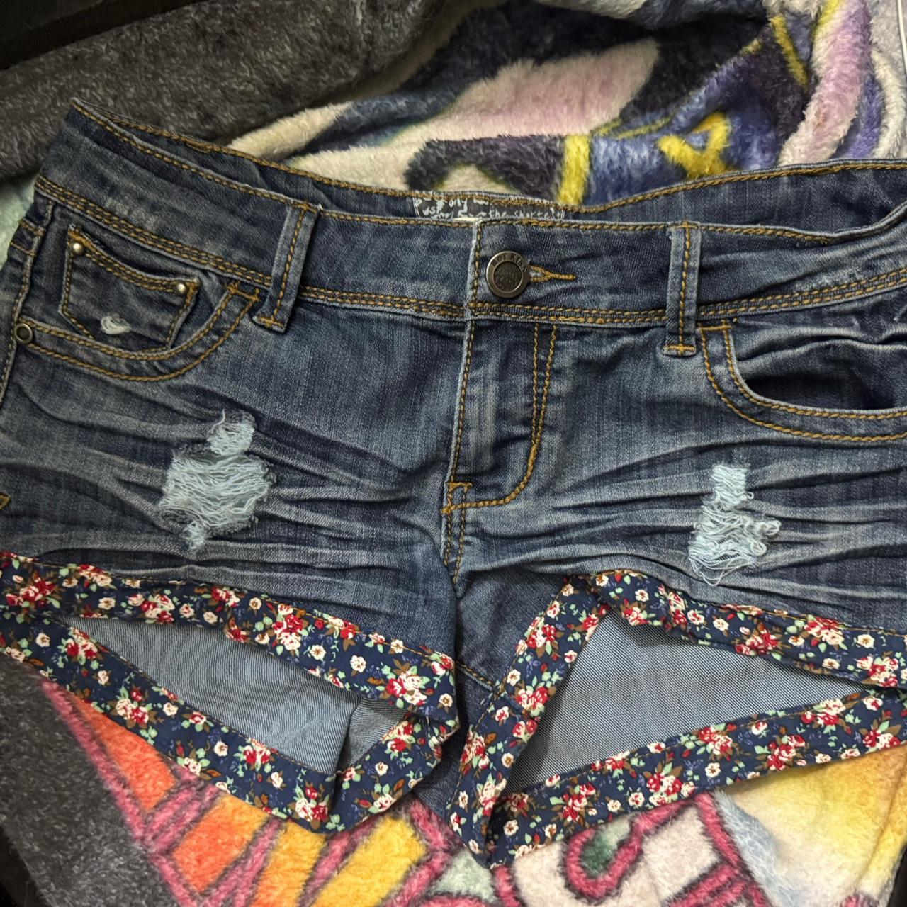 item listed by lilahhmei