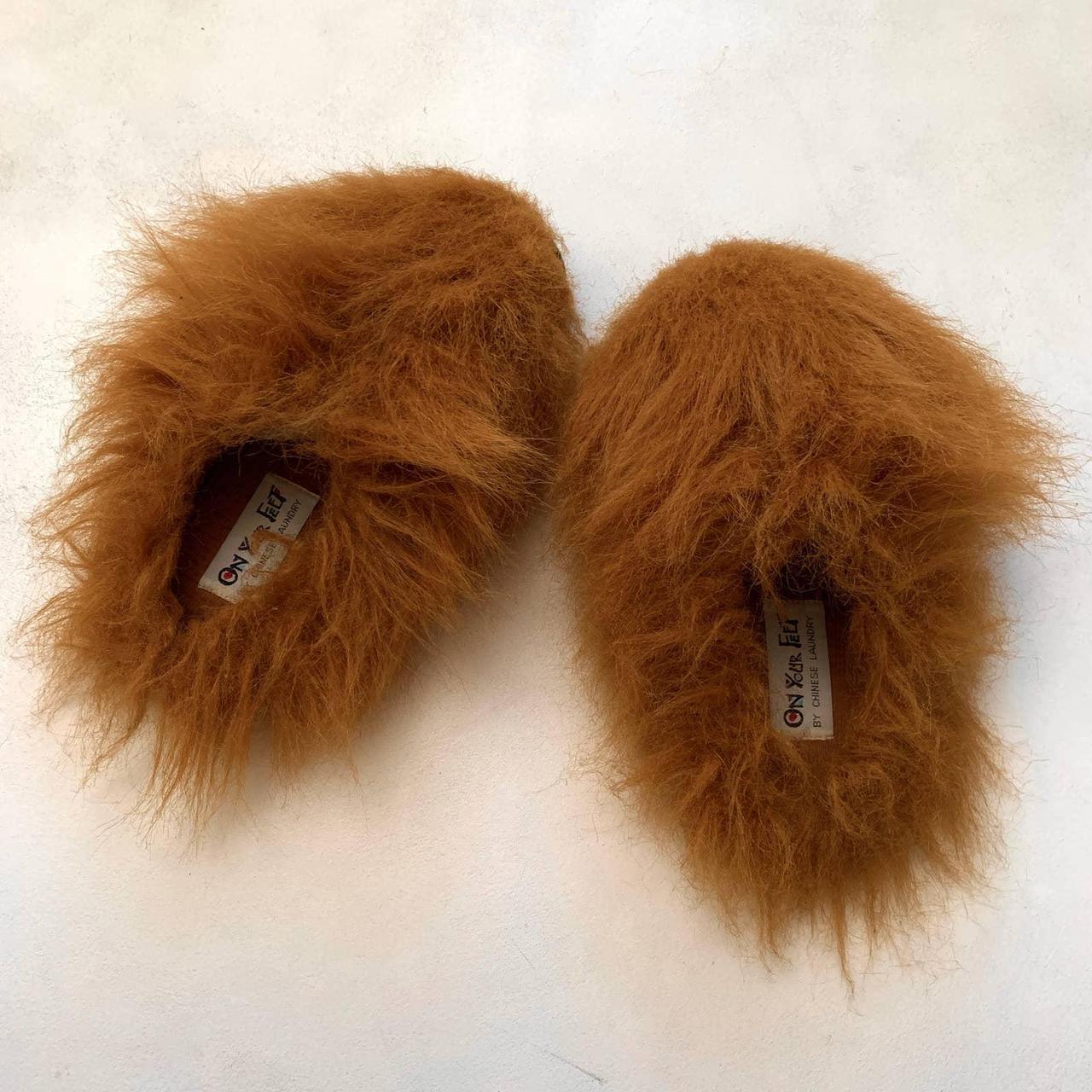 Vintage store fur slippers