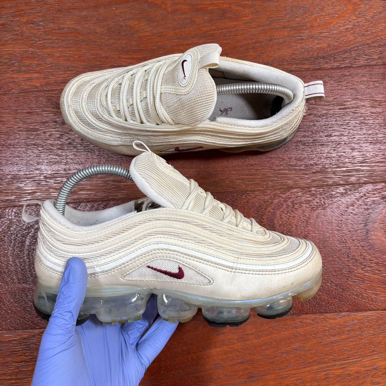 item listed by shellsuituk