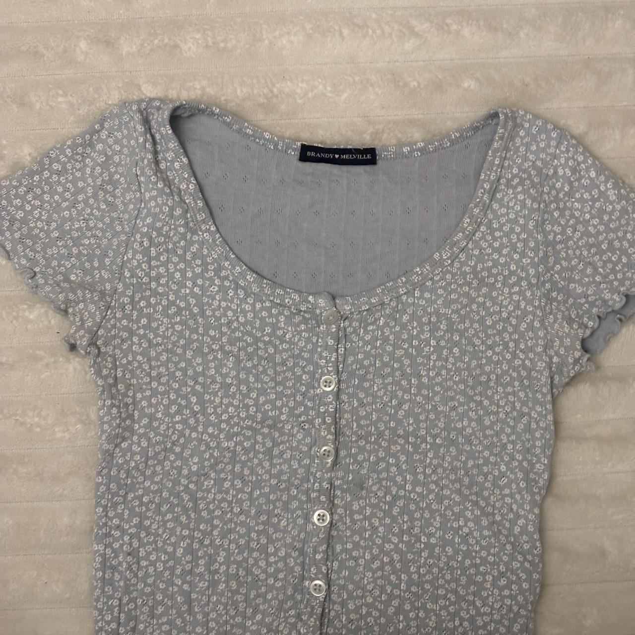 item listed by ellevo