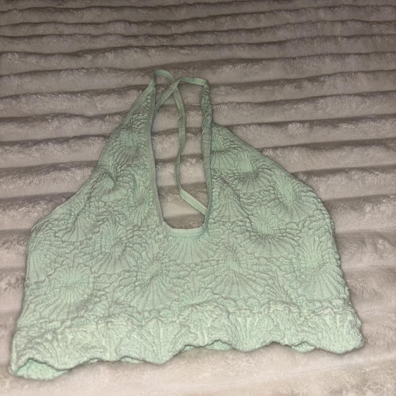 item listed by ellevo