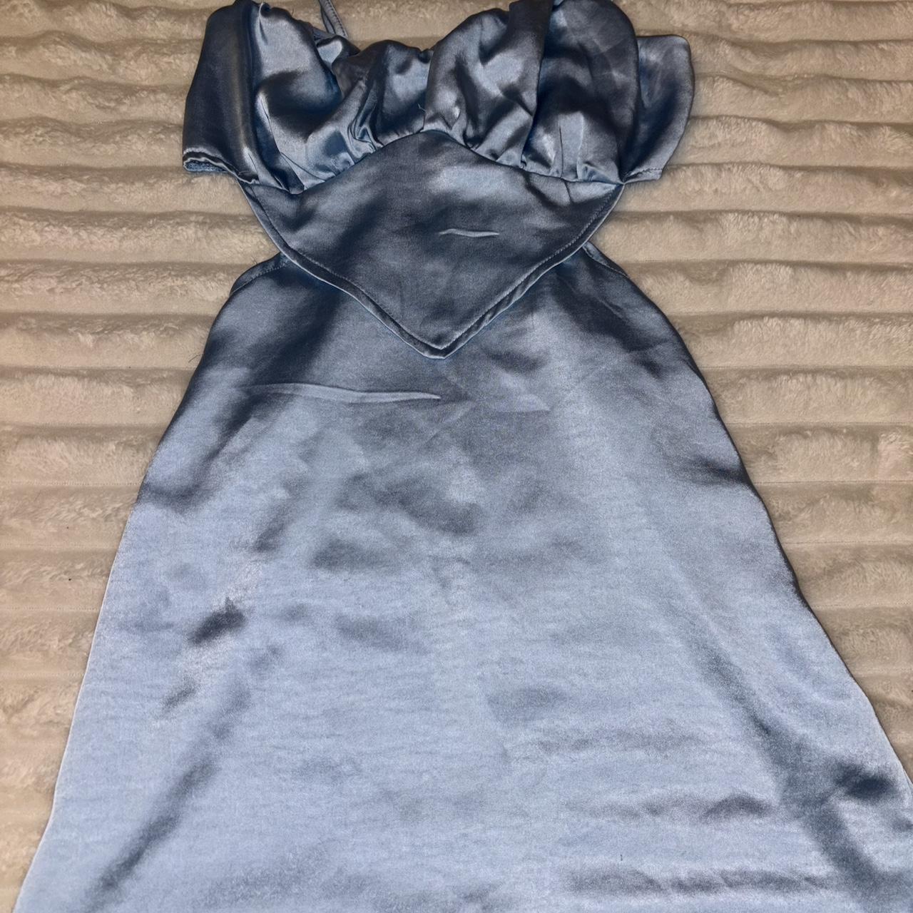 item listed by ellevo