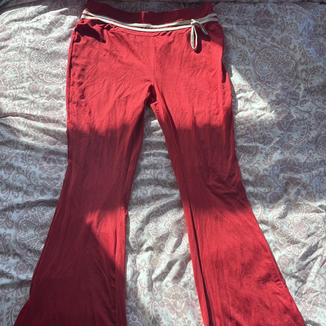 Red flare leggings with bow detail - Depop