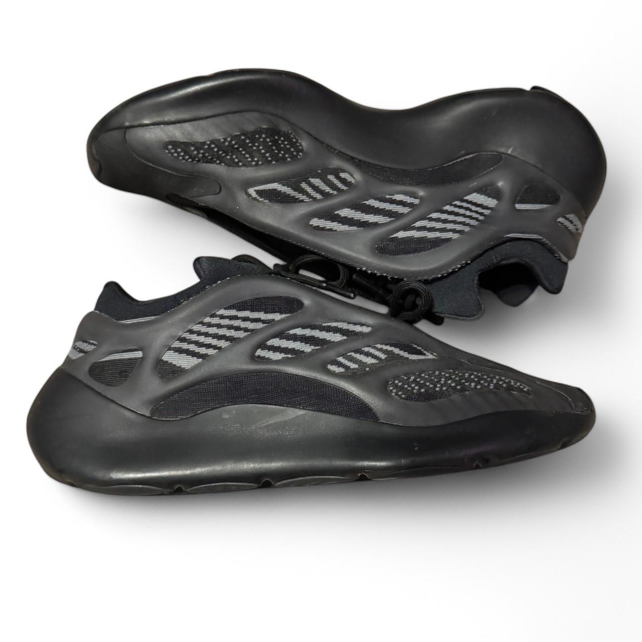 yeezy 700 dark glow retail price