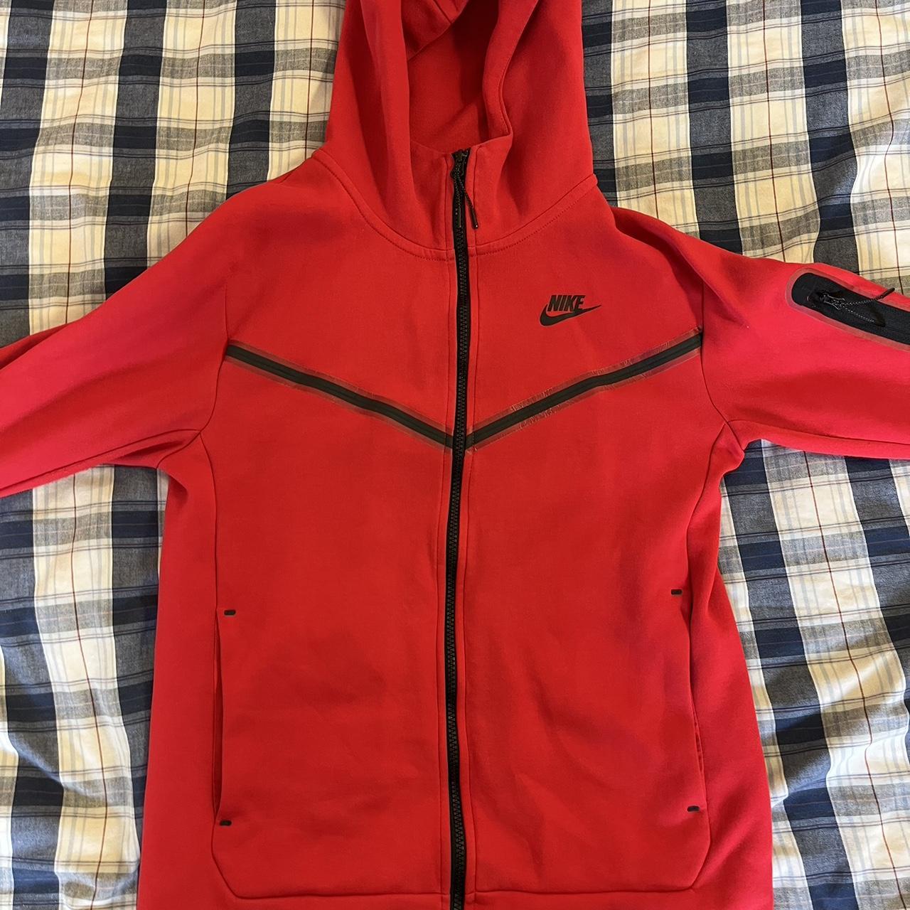 mens red nike tech fleece